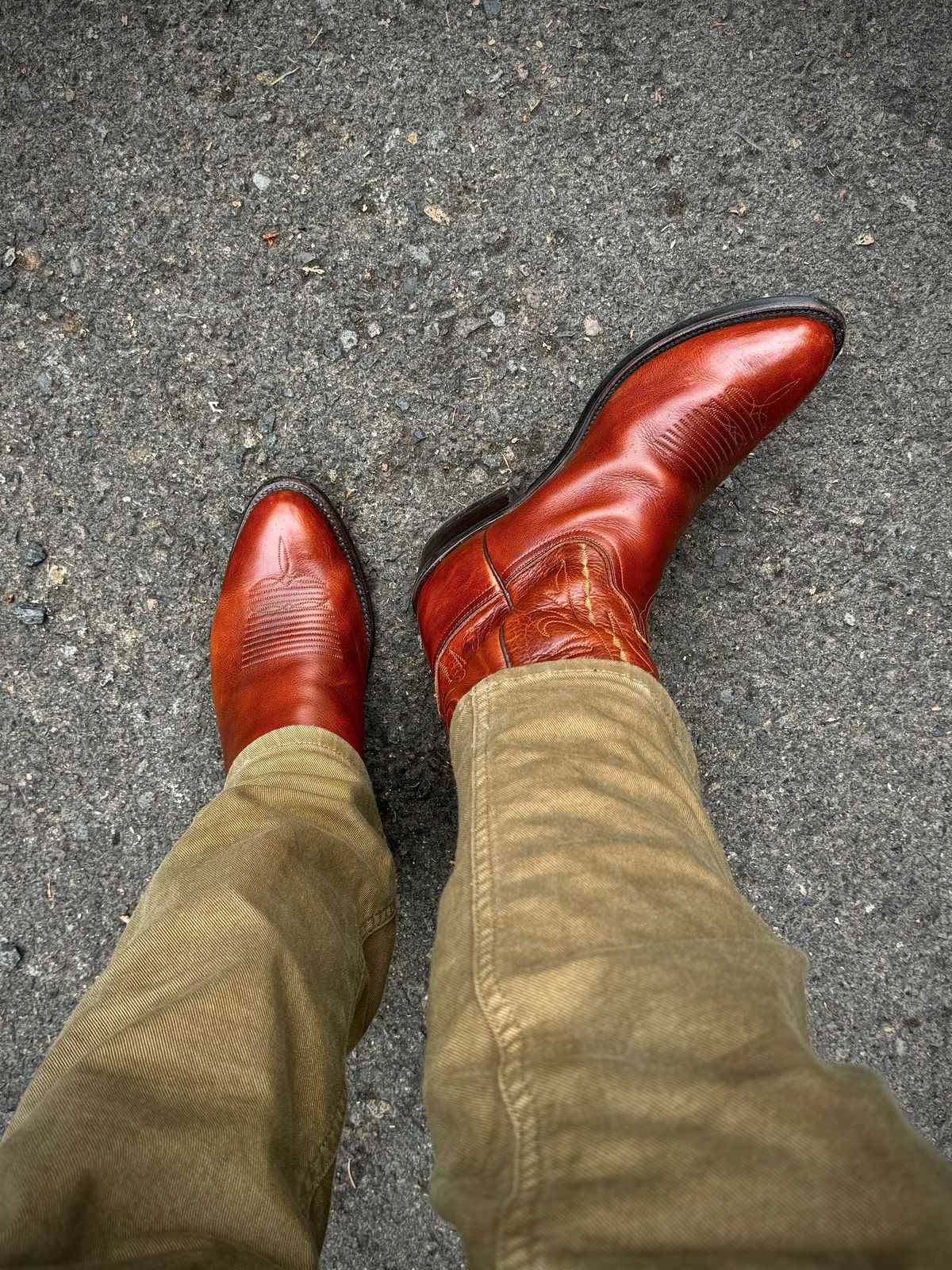 Photo by switch on July 29, 2024 of the Lucchese Cowboy Boots in Bison.
