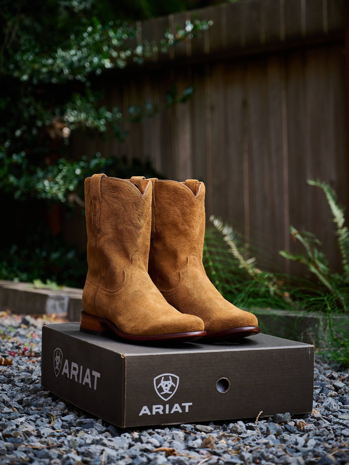 Photo by switch on August 20, 2024 of the Ariat Bench Made Clanton in Oiled Tan Roughout.