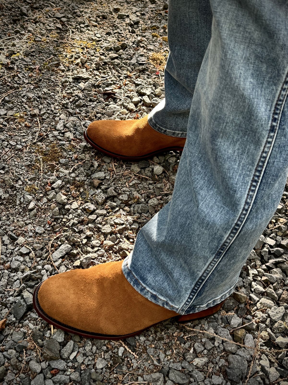 Photo by switch on August 21, 2024 of the Ariat Bench Made Clanton in Oiled Tan Roughout.