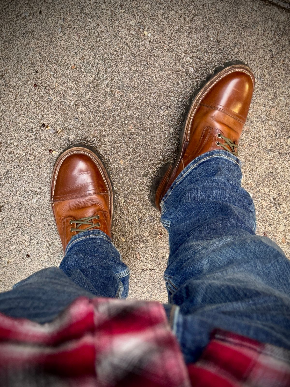 Photo by switch on October 26, 2025 of the Thursday Challenger in Golden Brown Hot Stuffed.