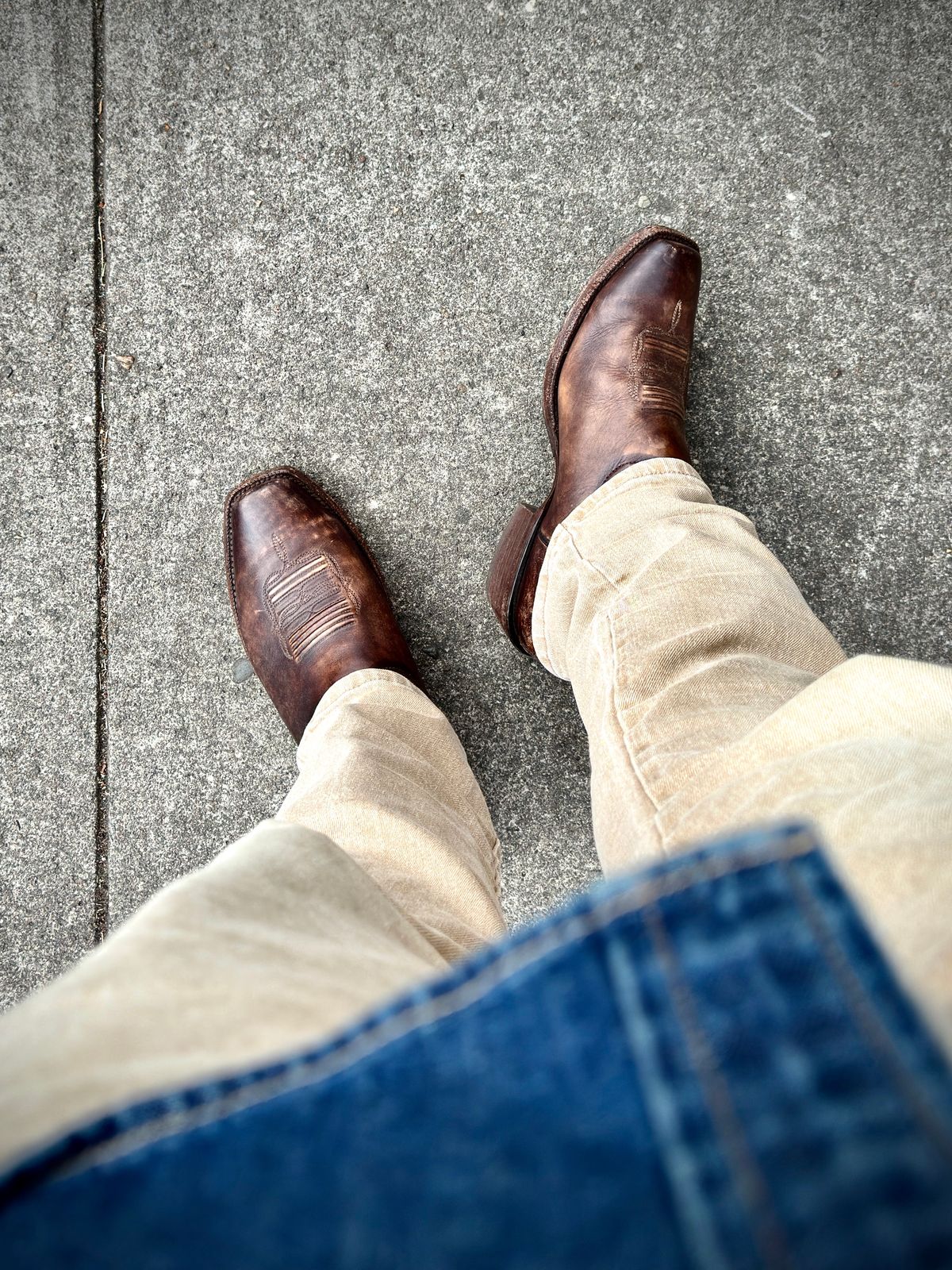 Photo by switch on June 11, 2025 of the Ariat Breakthrough Ombre - Chocolate in Unknown Material.