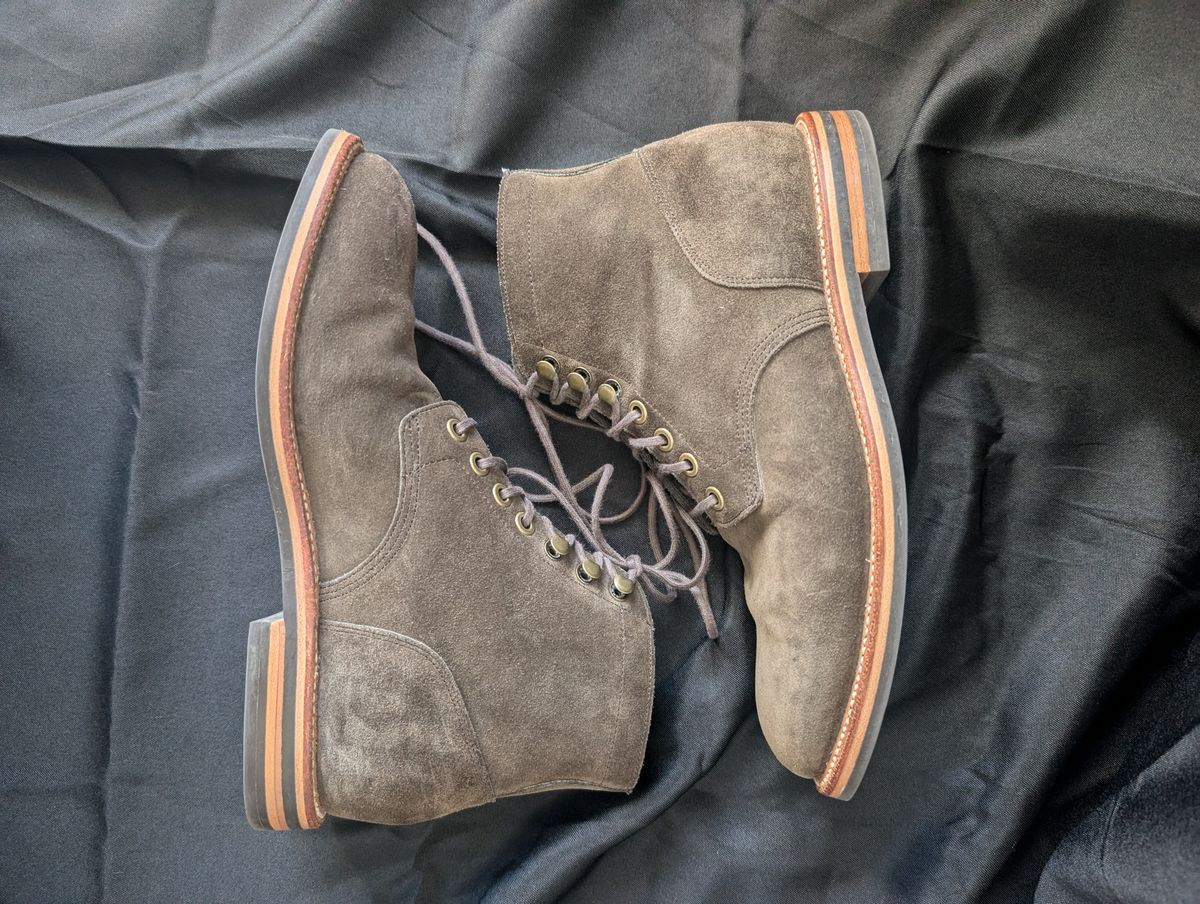 Photo by li.40 on November 4, 2024 of the Grant Stone Diesel Boot in C.F. Stead Loden Janus Calf Suede.