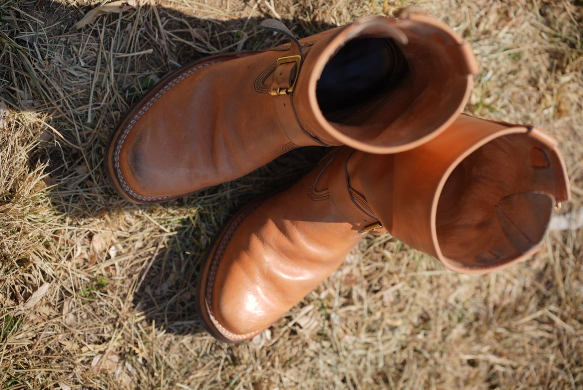 Photo by boot_gazer on March 5, 2025 of the Wesco Boss Engineer Boot in Horween Natural Essex.