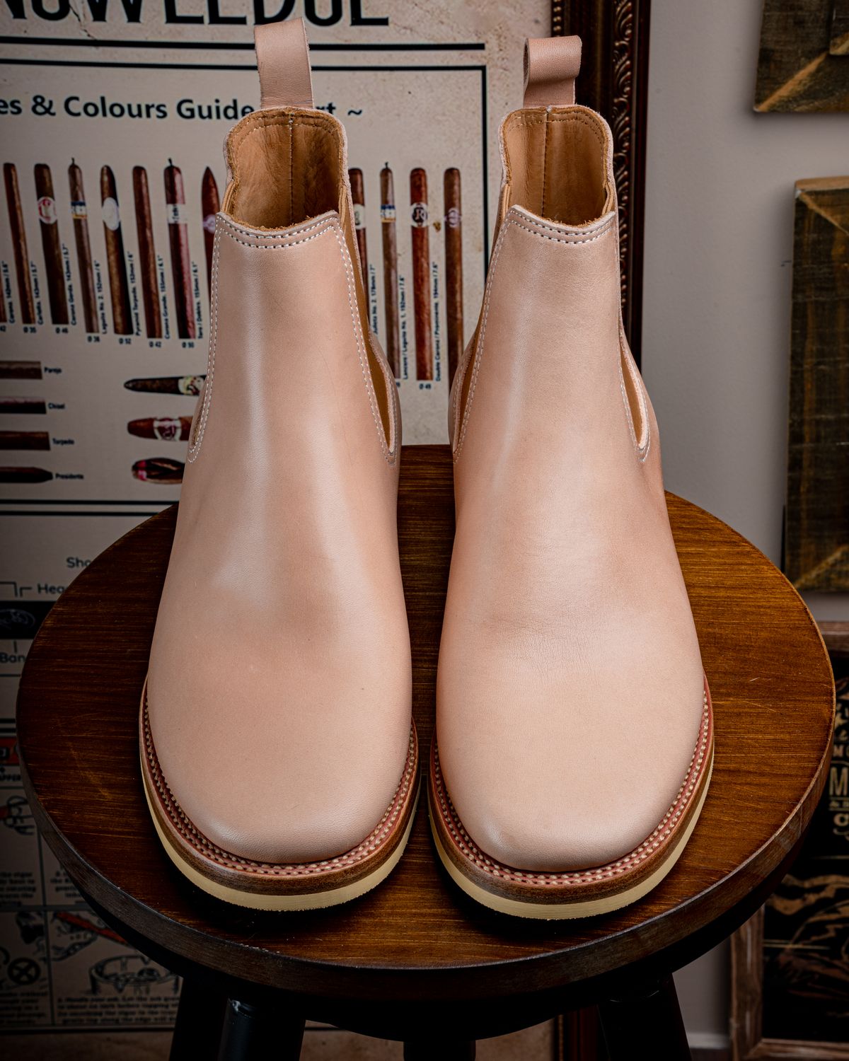 Photo by boot_gazer on October 3, 2022 of the Flame Panda Wholecut Chelsea in Tochigi Natural Cowhide.