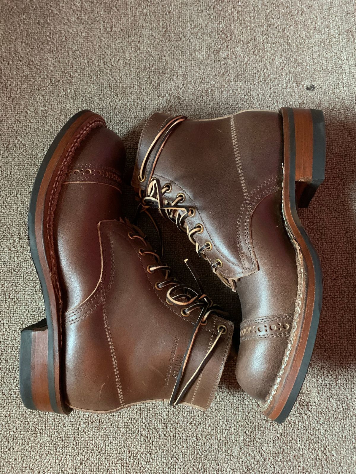 Photo by ivvn10 on October 5, 2022 of the White's 350 Cruiser in Horween Natural Waxed Flesh.