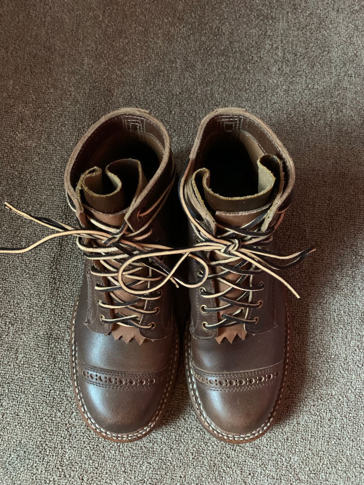 Photo by ivvn10 on October 5, 2022 of the White's 350 Cruiser in Horween Natural Waxed Flesh.