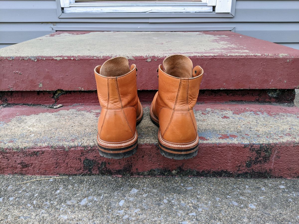 Photo by wear.journey on March 3, 2023 of the Grant Stone Brass Boot in Horween Tan Essex.