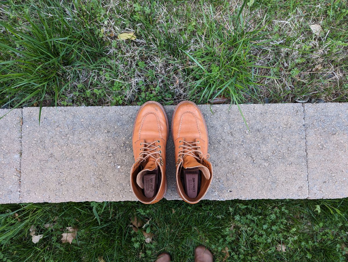 Photo by wear.journey on April 2, 2023 of the Grant Stone Brass Boot in Horween Tan Essex.