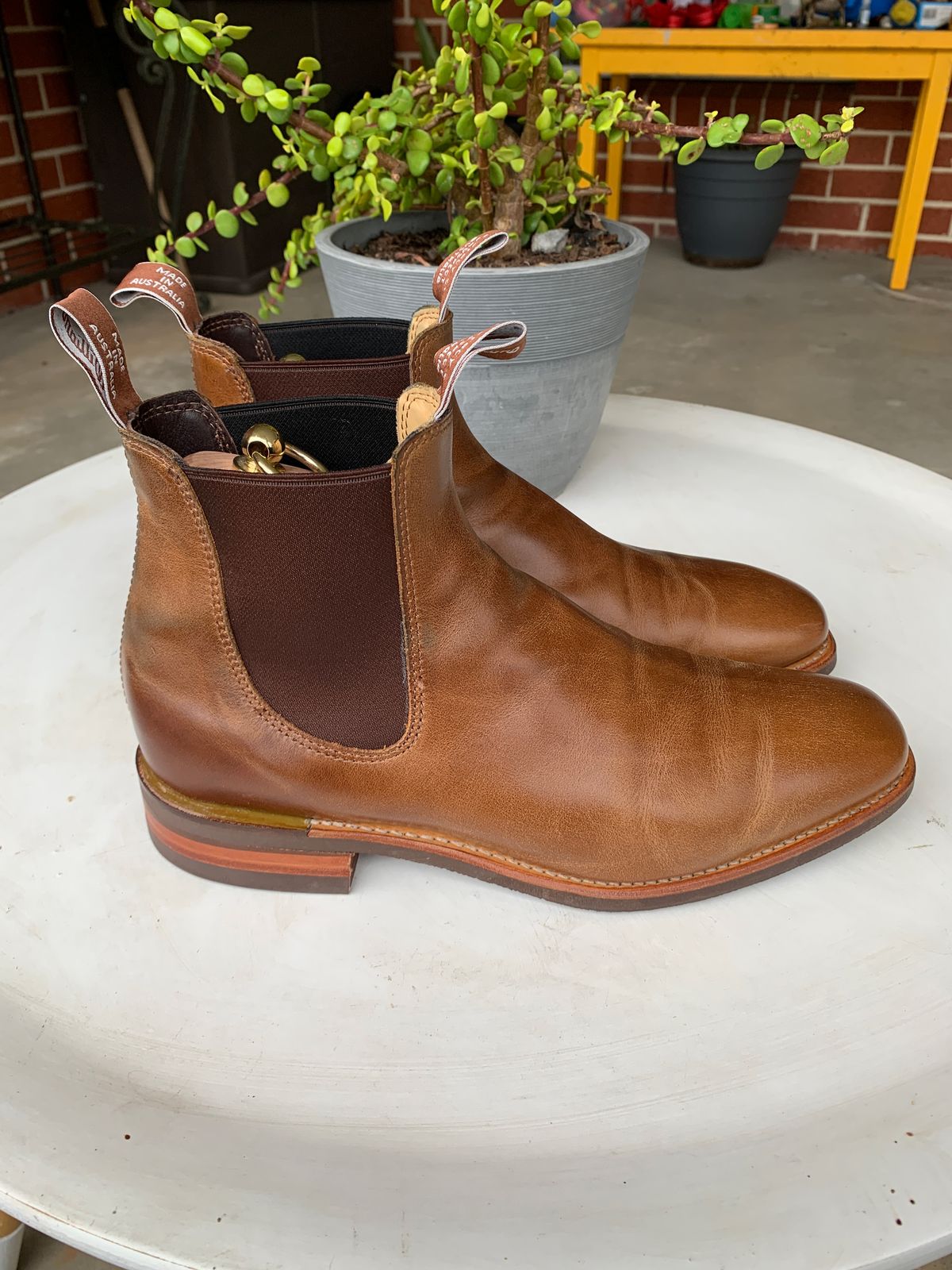 Photo by Thelifeofsomeguysboots on November 1, 2022 of the R.M. Williams Comfort Craftsman Boot in Caramel Pull-Up Leather.