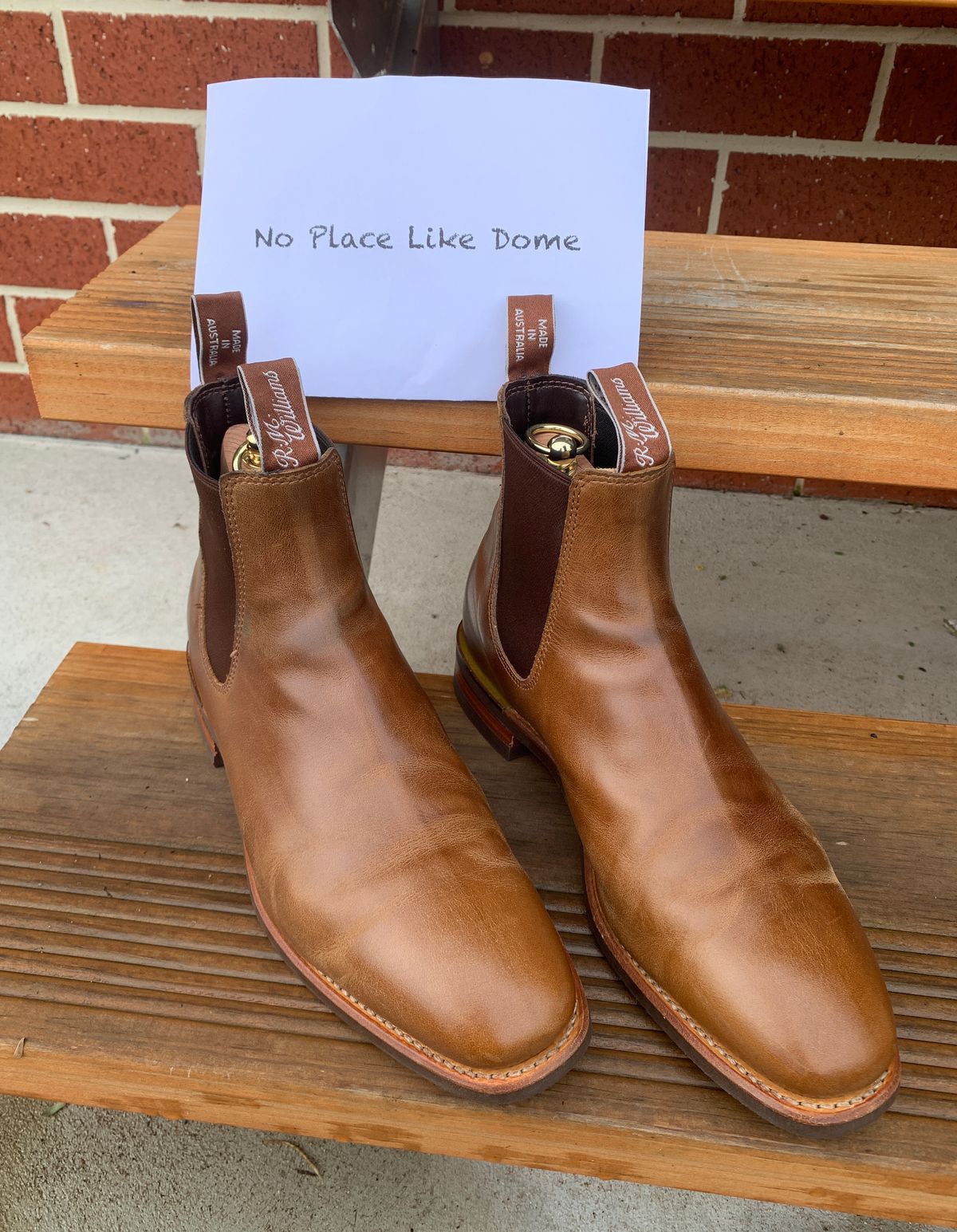 Photo by Thelifeofsomeguysboots on November 1, 2022 of the R.M. Williams Comfort Craftsman Boot in Caramel Pull-Up Leather.