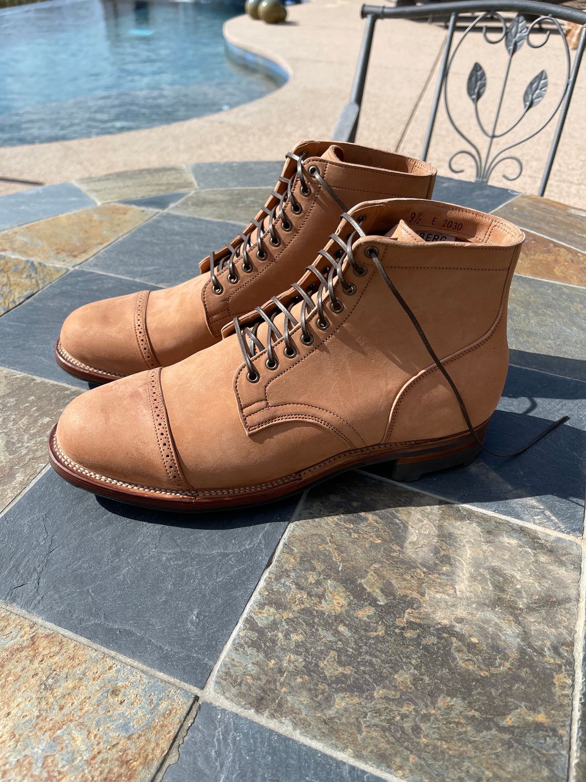 Photo by darrellgillette on October 1, 2023 of the Viberg Service Boot BCT in Horween Natural Crust Double Cordovan.
