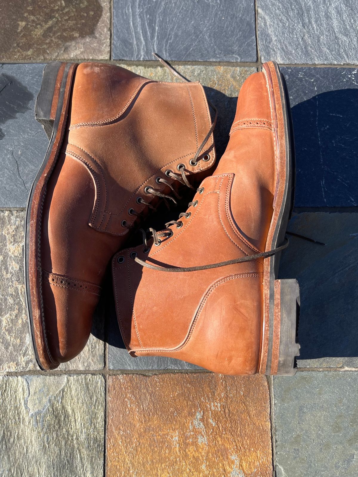 Photo by darrellgillette on December 2, 2023 of the Viberg Service Boot BCT in Horween Natural Crust Double Cordovan.
