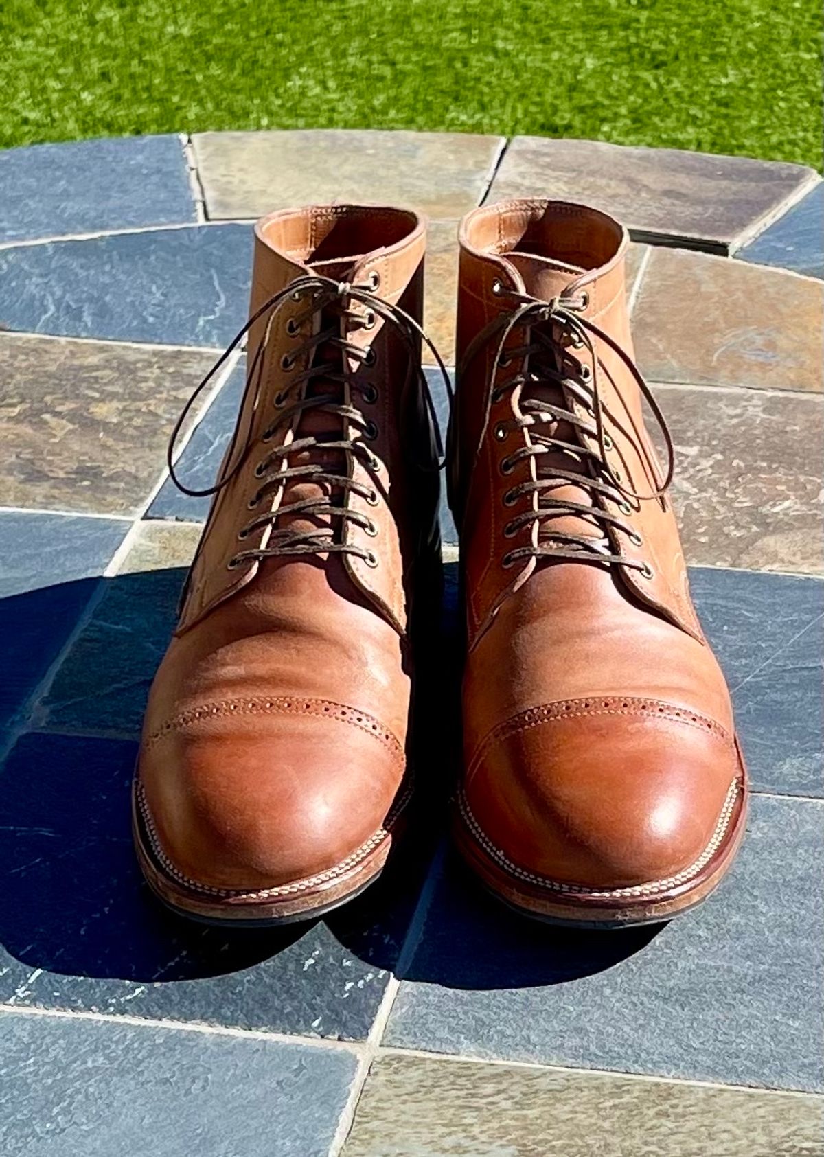 Photo by darrellgillette on February 4, 2024 of the Viberg Service Boot BCT in Horween Natural Crust Double Cordovan.