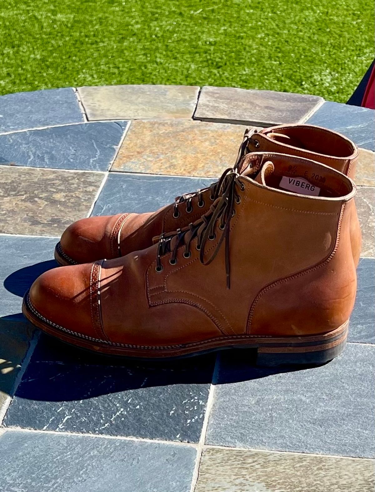 Photo by darrellgillette on February 4, 2024 of the Viberg Service Boot BCT in Horween Natural Crust Double Cordovan.