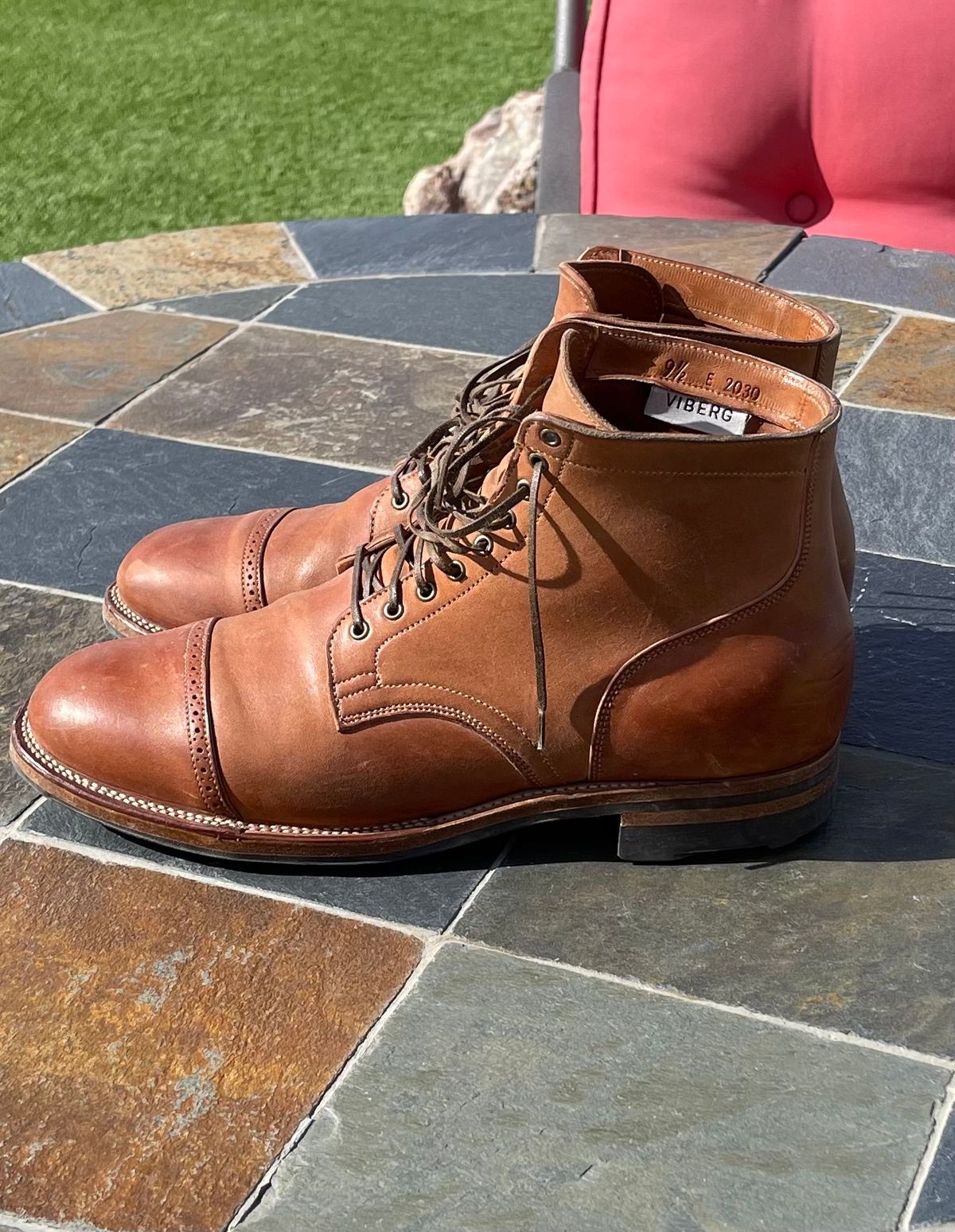 Photo by darrellgillette on March 5, 2024 of the Viberg Service Boot BCT in Horween Natural Crust Double Cordovan.