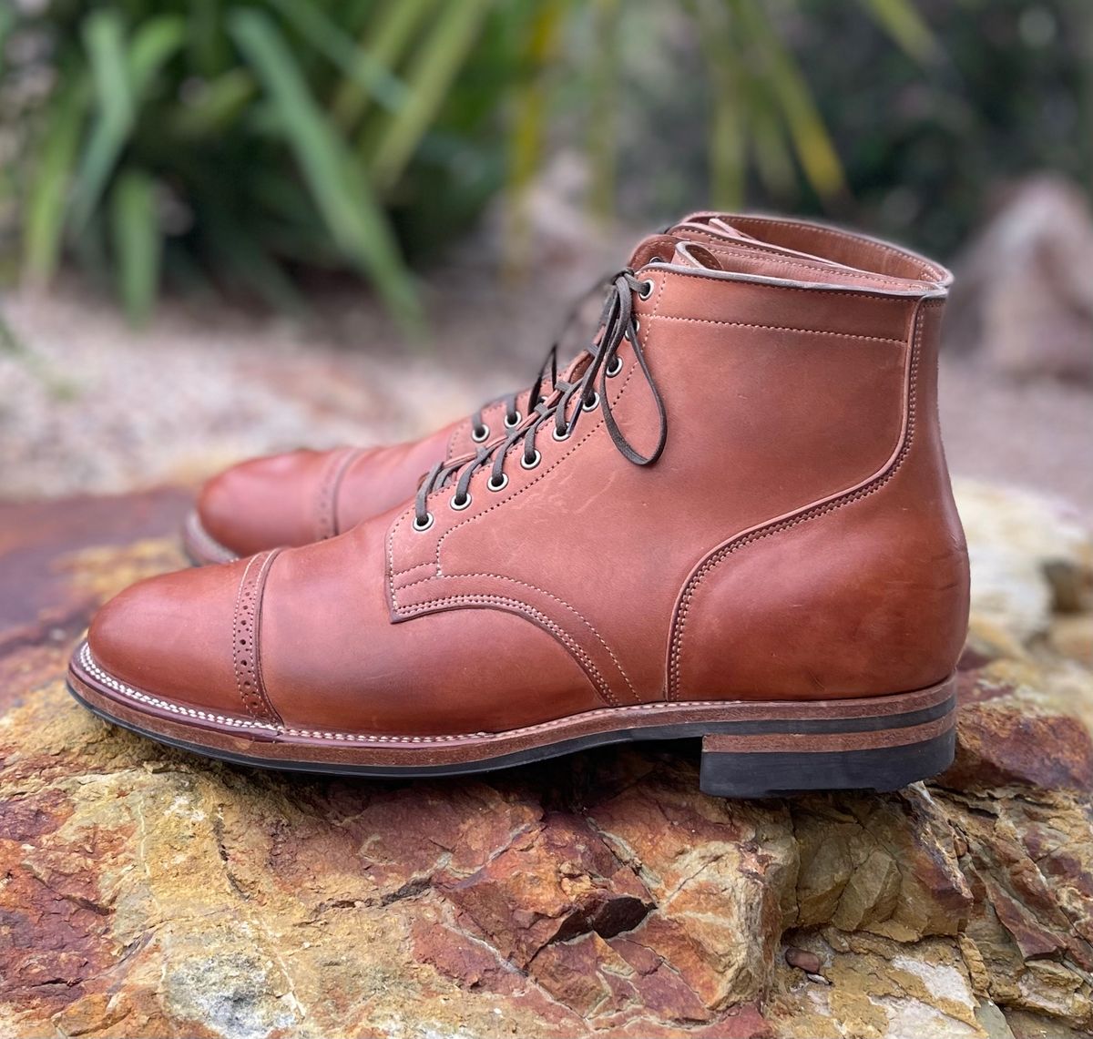 Photo by darrellgillette on April 5, 2024 of the Viberg Service Boot BCT in Horween Natural Crust Double Cordovan.