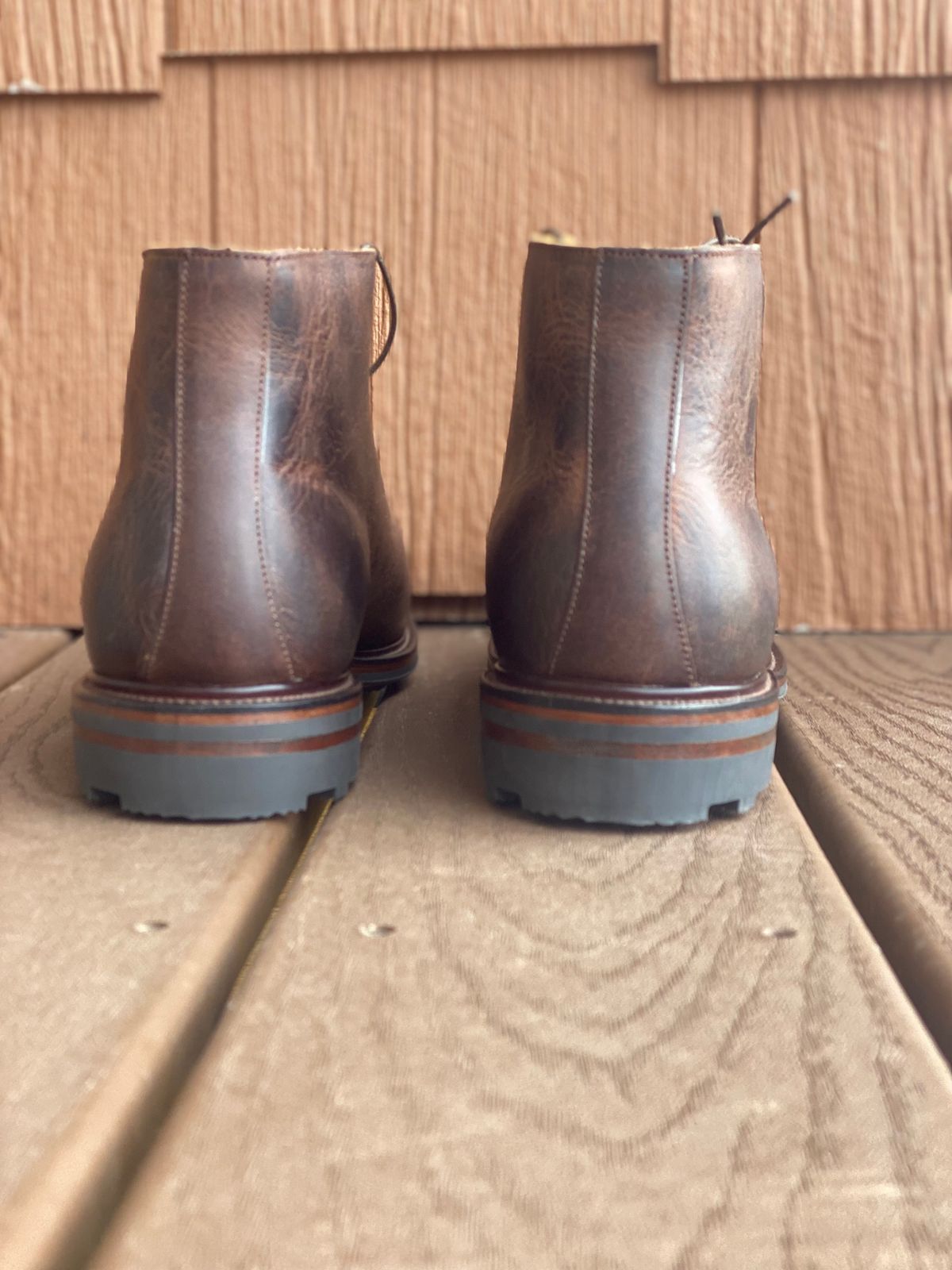 Photo by boot_247 on October 2, 2022 of the Viberg Wholecut Derby Boot in Horween Rowdy Dachshund.