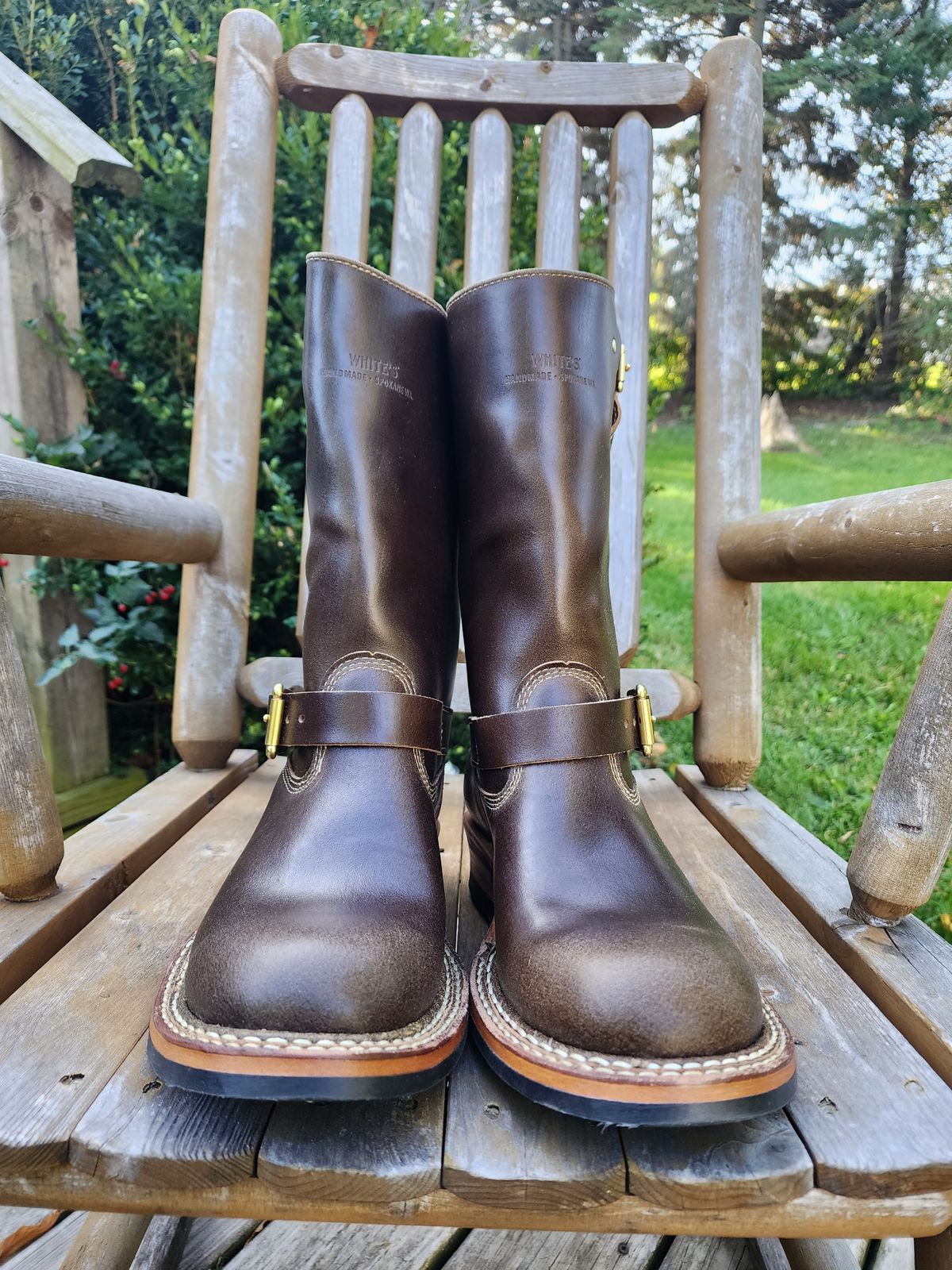 Photo by Colonel_Jiggles on October 5, 2023 of the White's Nomad Engineer Boots in Horween Olive Waxed Flesh.