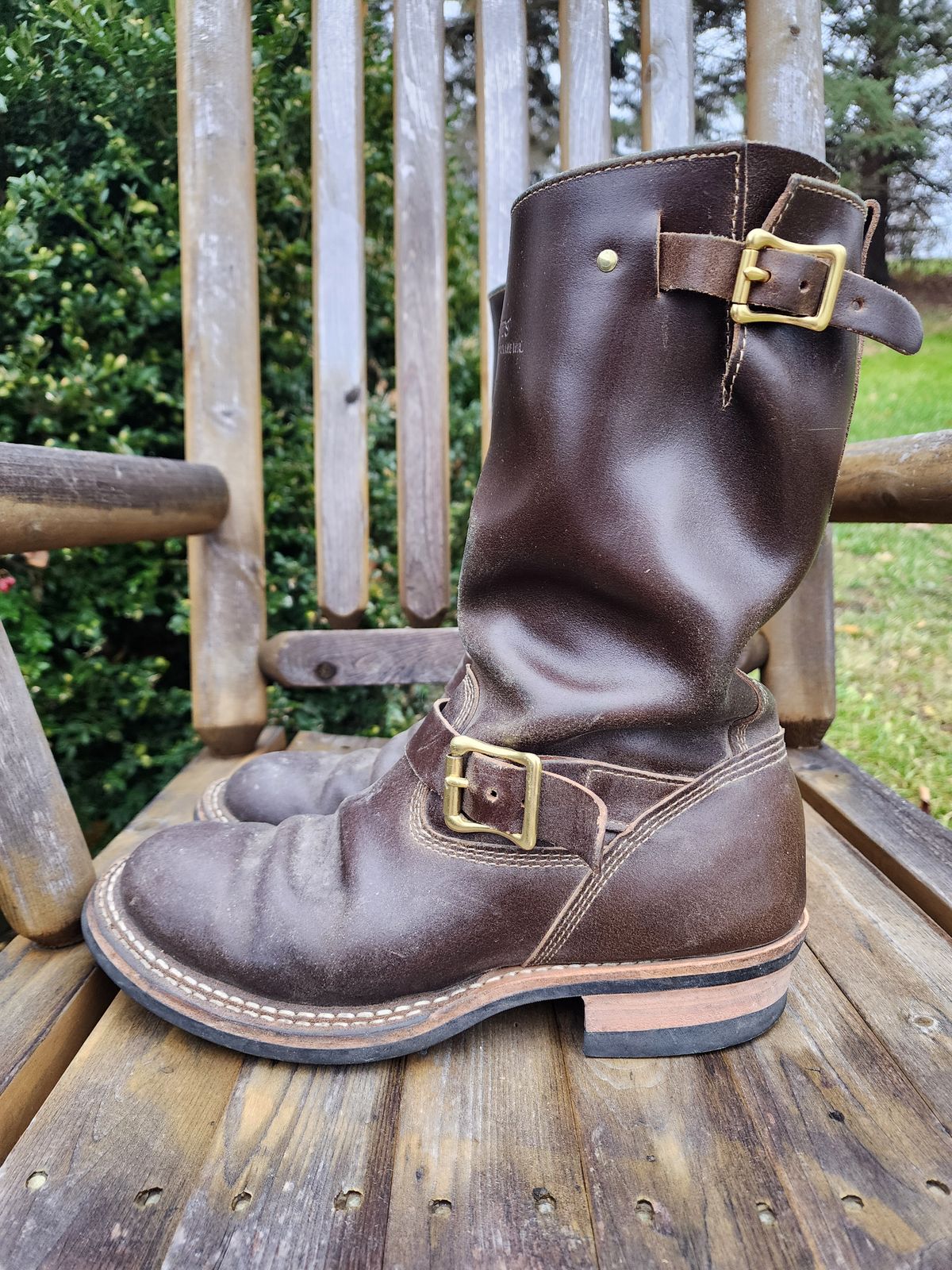 Photo by Colonel_Jiggles on December 5, 2023 of the White's Nomad Engineer Boots in Horween Olive Waxed Flesh.