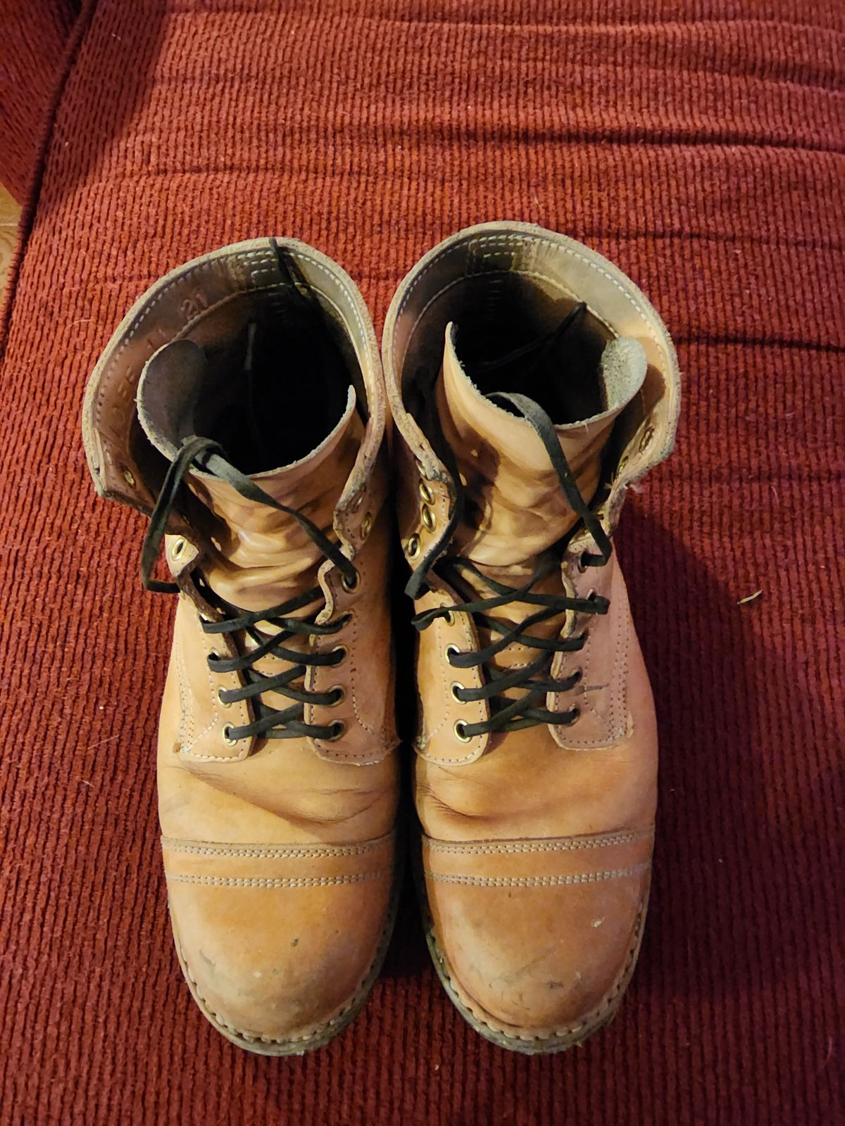 Photo by Colonel_Jiggles on January 6, 2023 of the White's MP-Sherman Toe Cap in Wickett & Craig Natural Veg Tan.