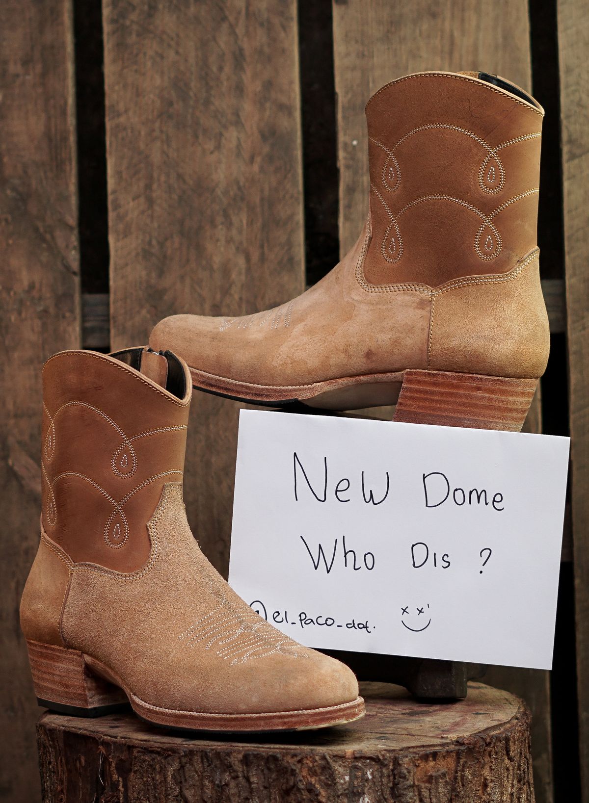 Photo by paco_dot on October 1, 2025 of the Fortis Boots Nacula Western Zipper Boots in Maryam Natural Horsebutt Roughout.