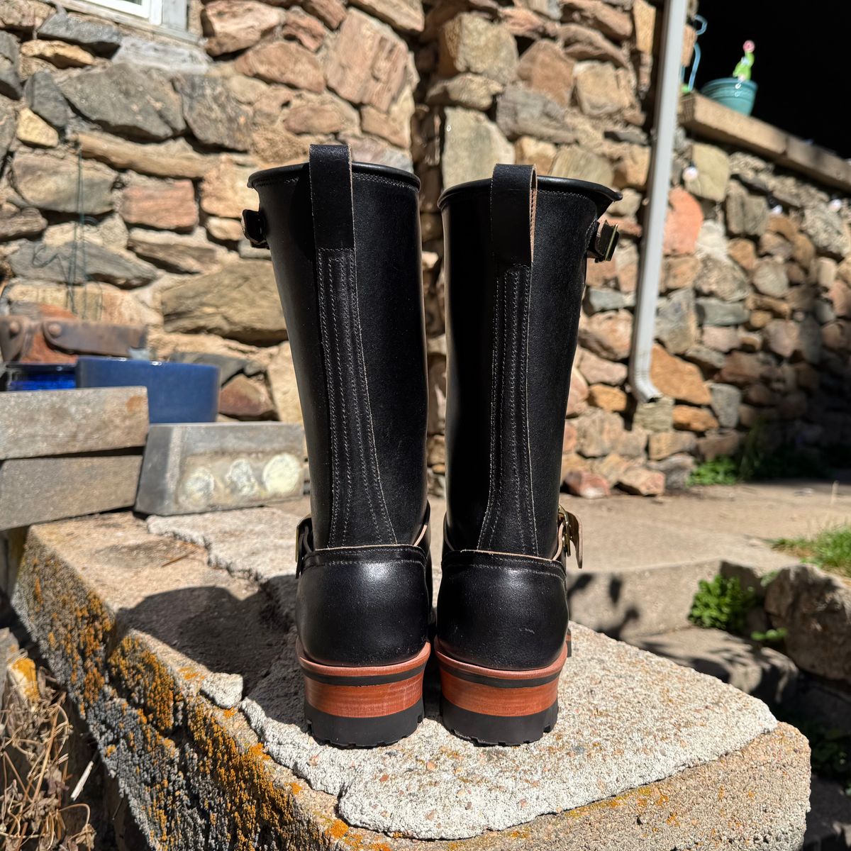 Photo by zander on October 2, 2025 of the Nicks StationMaster in Horween Black Waxed Flesh.
