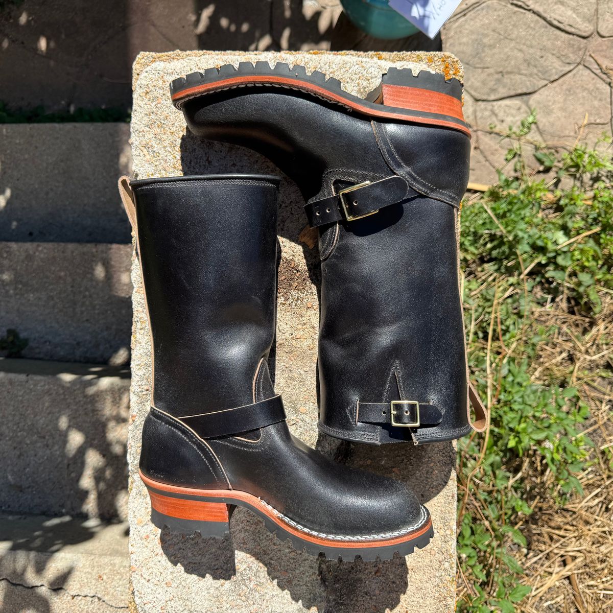 Photo by zander on October 2, 2025 of the Nicks StationMaster in Horween Black Waxed Flesh.