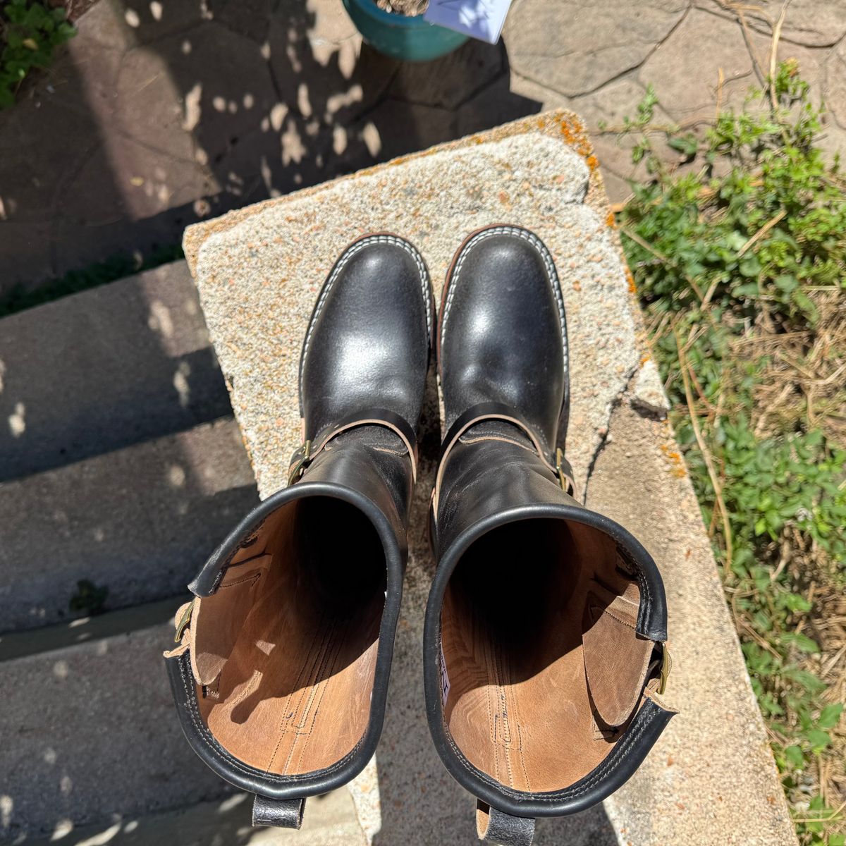Photo by zander on October 2, 2025 of the Nicks StationMaster in Horween Black Waxed Flesh.