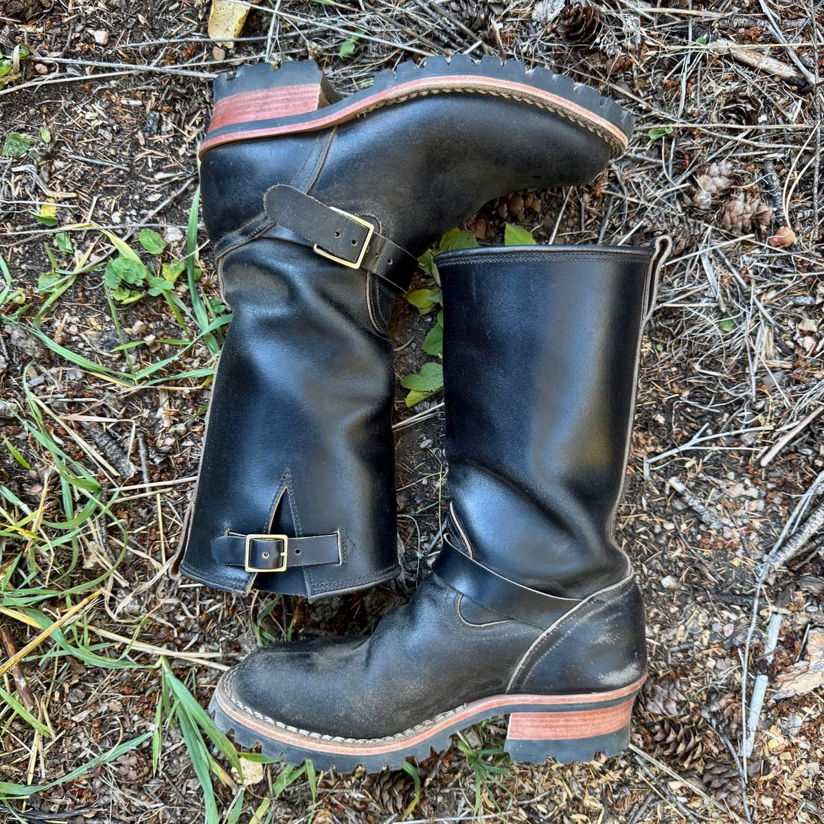 Photo by zander on November 2, 2025 of the Nicks StationMaster in Horween Black Waxed Flesh.