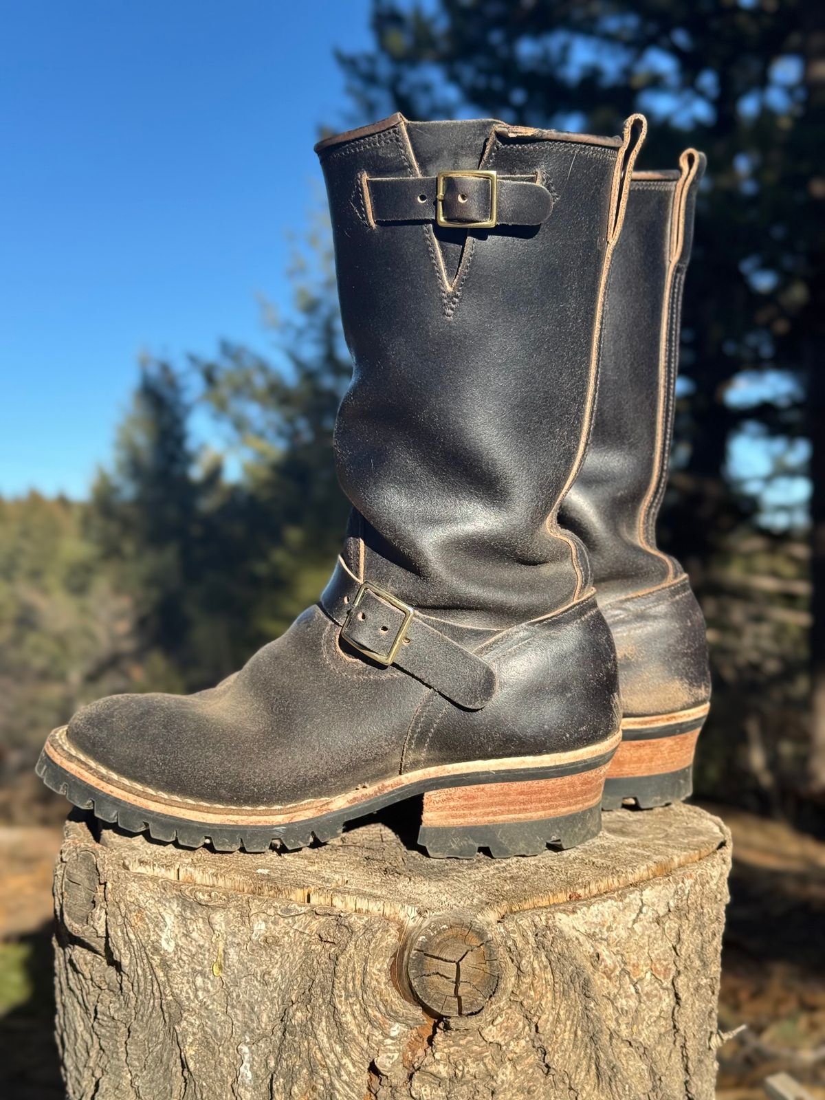 Photo by zander on January 5, 2026 of the Nicks StationMaster in Horween Black Waxed Flesh.