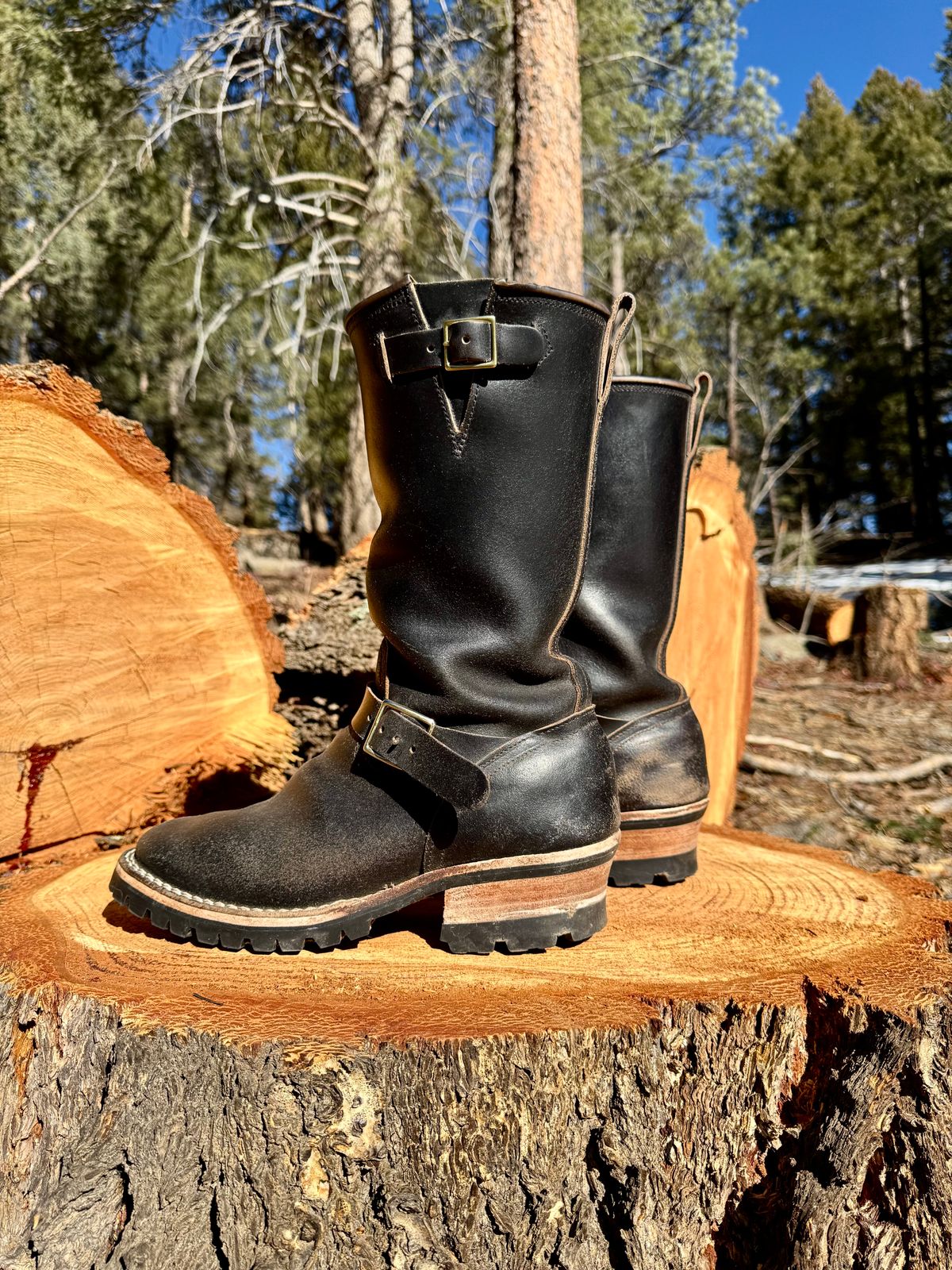 Photo by zander on February 4, 2026 of the Nicks StationMaster in Horween Black Waxed Flesh.