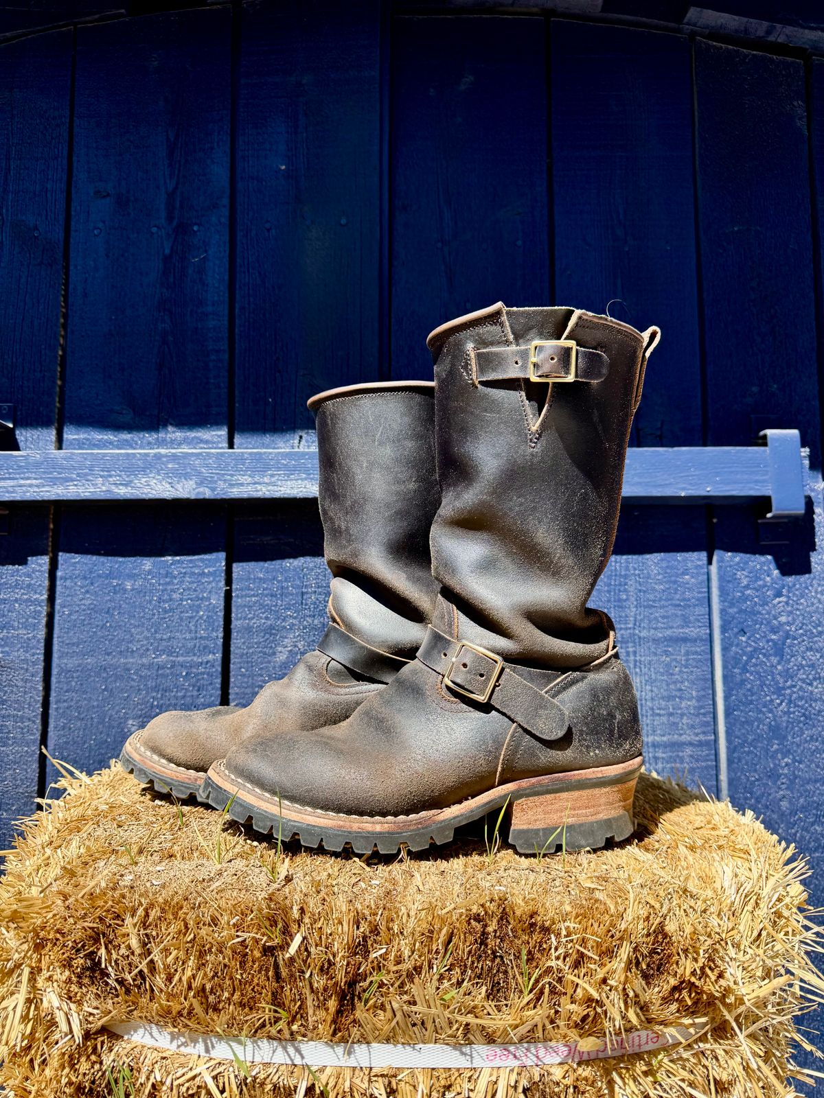 Photo by zander on April 5, 2026 of the Nicks StationMaster in Horween Black Waxed Flesh.