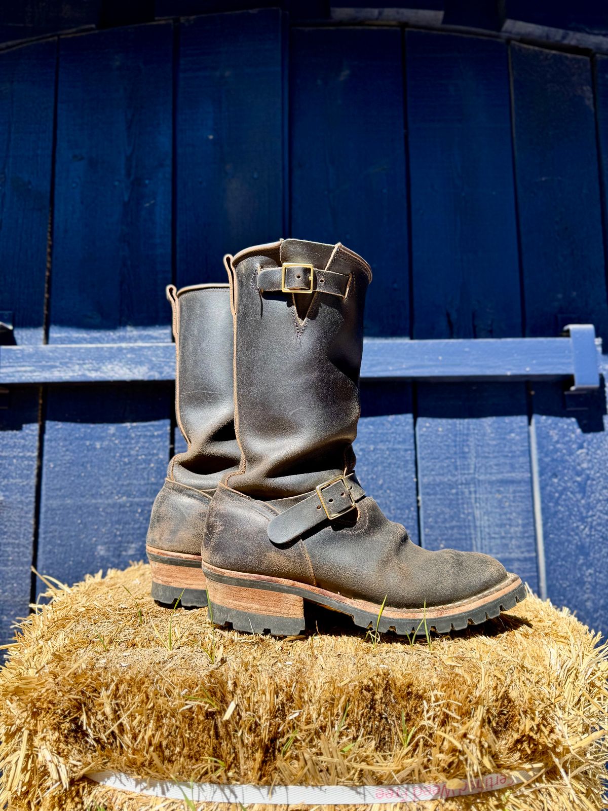 Photo by zander on April 5, 2026 of the Nicks StationMaster in Horween Black Waxed Flesh.