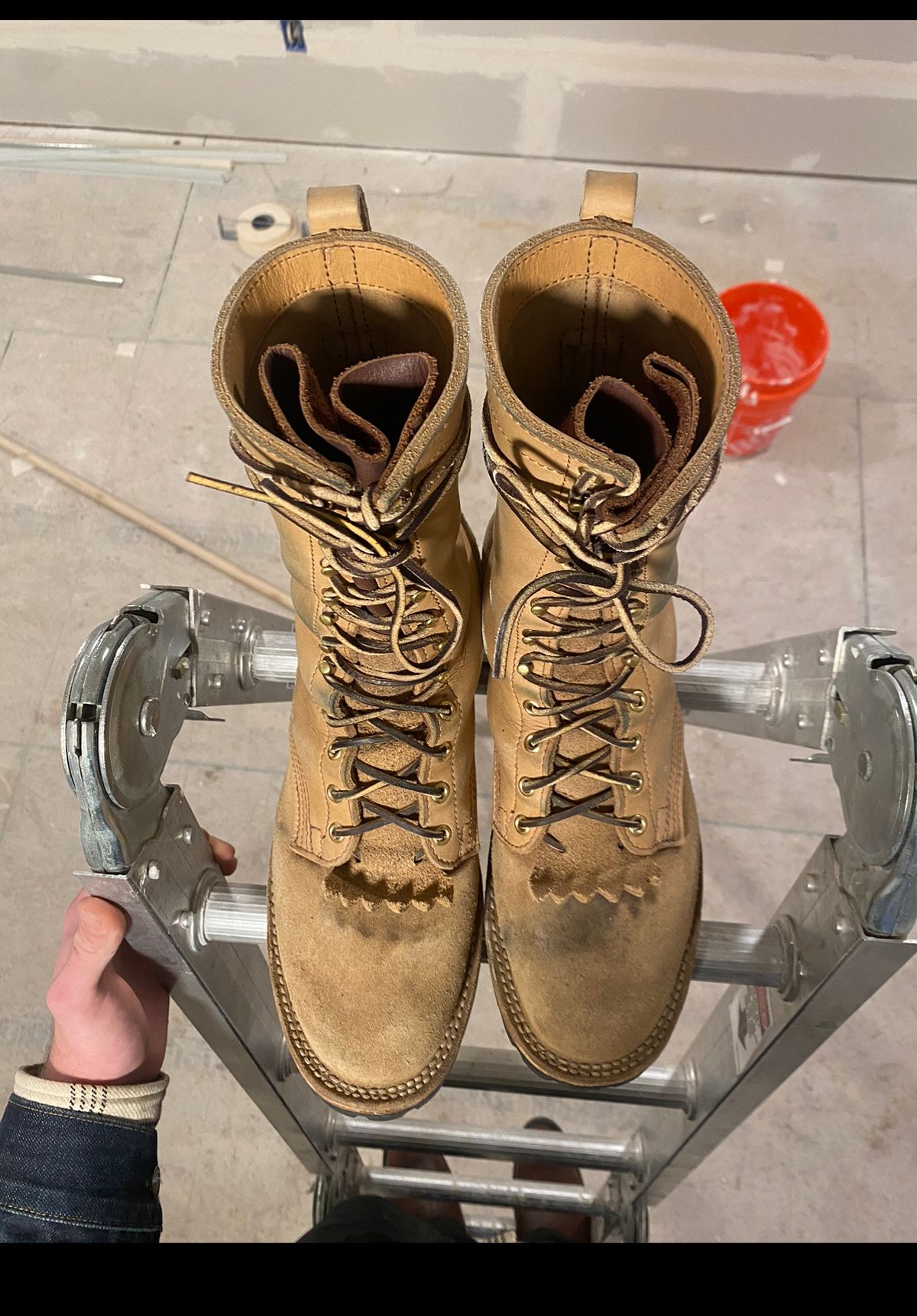 Photo by zander on December 4, 2022 of the Nicks BuilderPro in Seidel MaxSupport Tan Roughout.