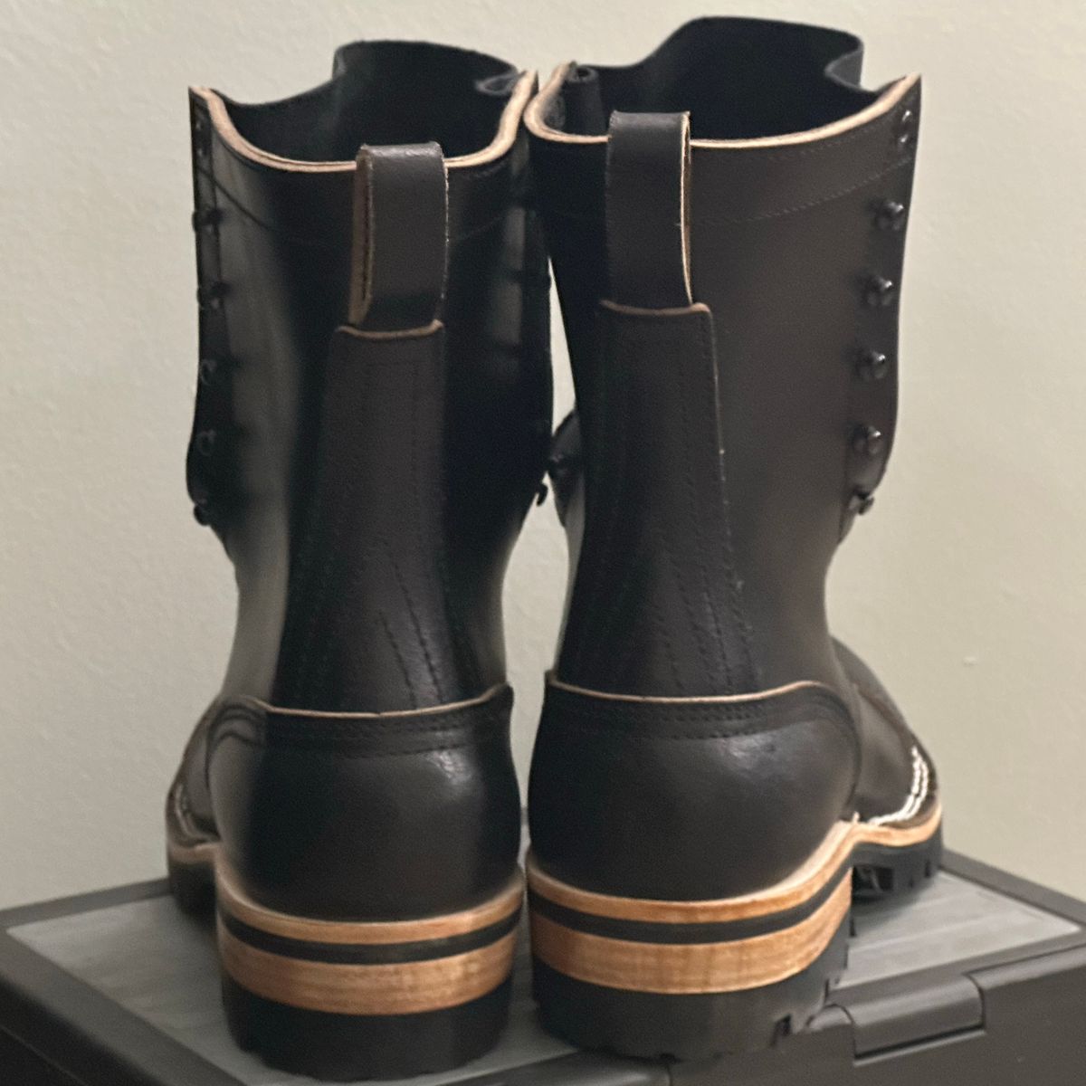 Photo by Shortstop on February 6, 2024 of the Nicks MTO in Horween Black Waxed Flesh.