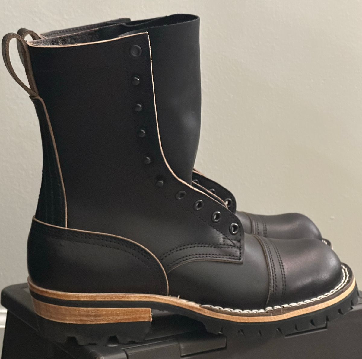 Photo by Shortstop on February 6, 2024 of the Nicks MTO in Horween Black Waxed Flesh.