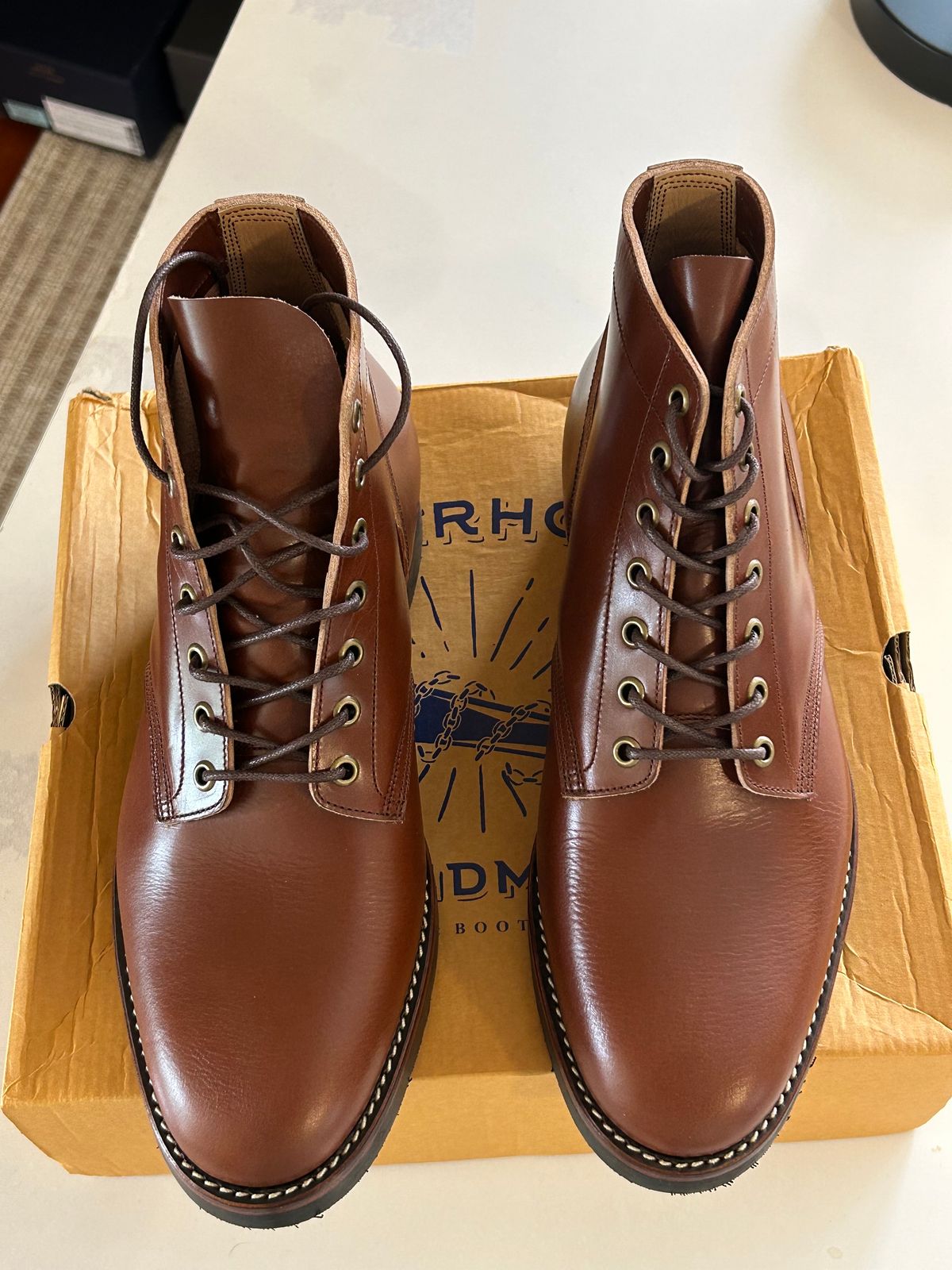 Photo by minus on October 1, 2023 of the Onderhoud SVC01 Boondocker in Wickett & Craig Conker English Bridle.
