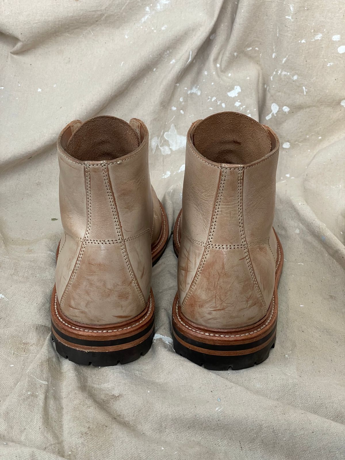 Photo by goodboots_badfeet on November 2, 2024 of the Grant Stone Brass Boot in Ghost Burro.