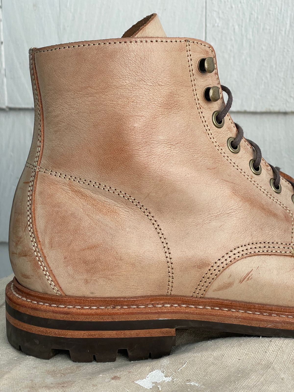 Photo by goodboots_badfeet on November 6, 2024 of the Grant Stone Brass Boot in Ghost Burro.