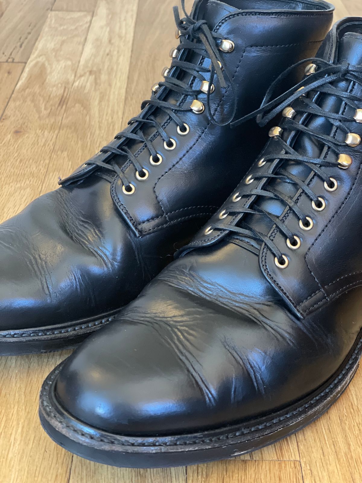 Photo by goodboots_badfeet on November 2, 2023 of the Alden Plain Toe Boot in Horween Black Chromexcel.