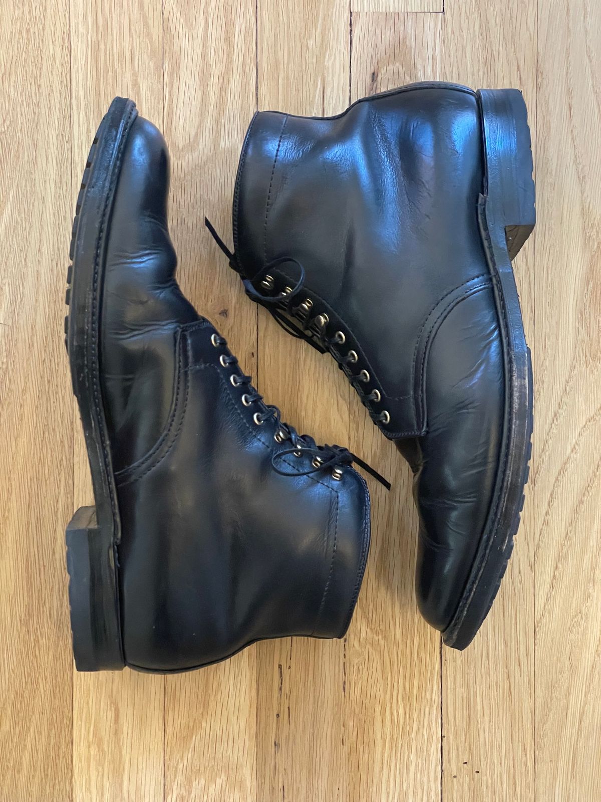 Photo by goodboots_badfeet on November 2, 2023 of the Alden Plain Toe Boot in Horween Black Chromexcel.