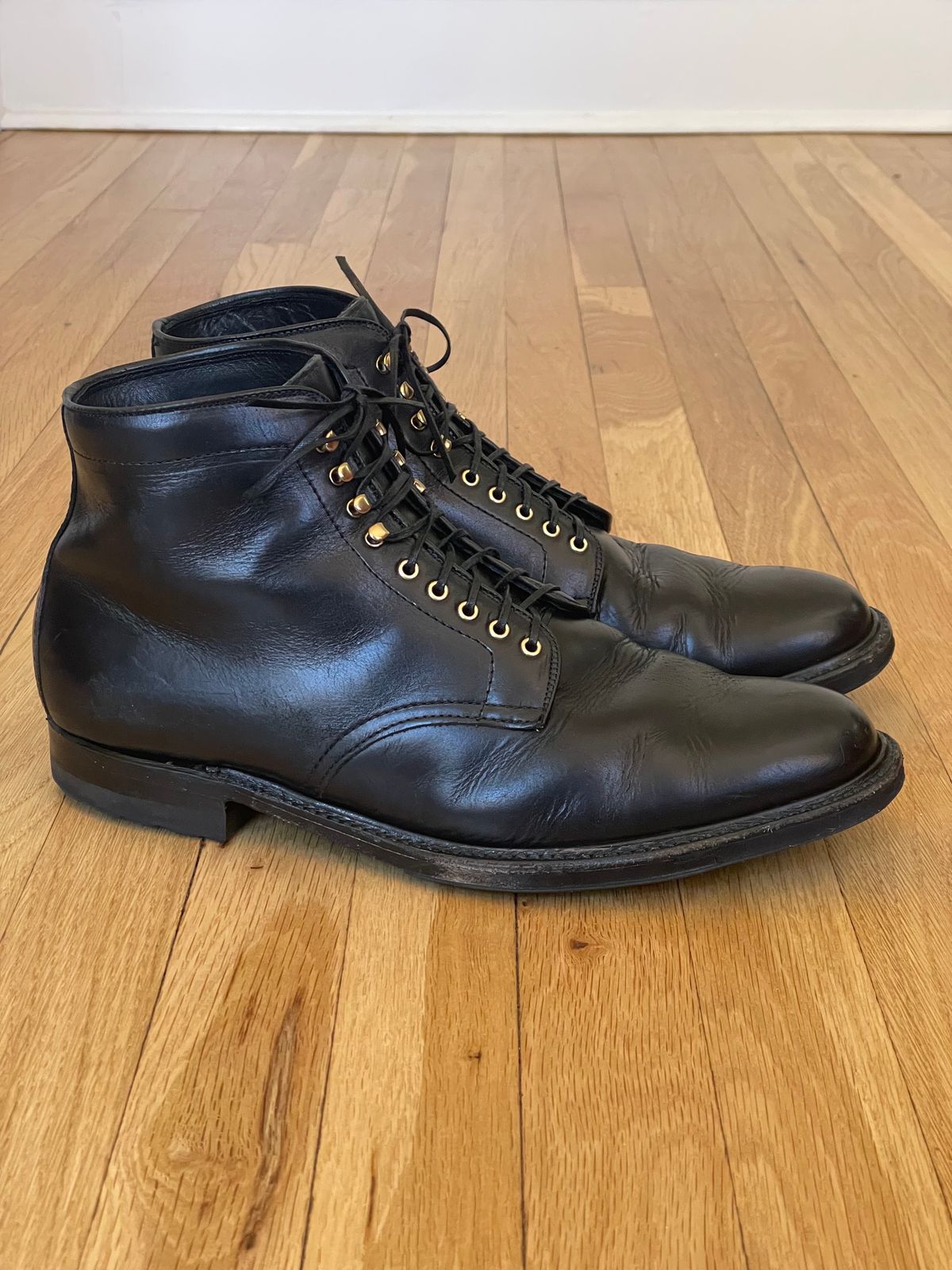 Photo by goodboots_badfeet on November 2, 2023 of the Alden Plain Toe Boot in Horween Black Chromexcel.