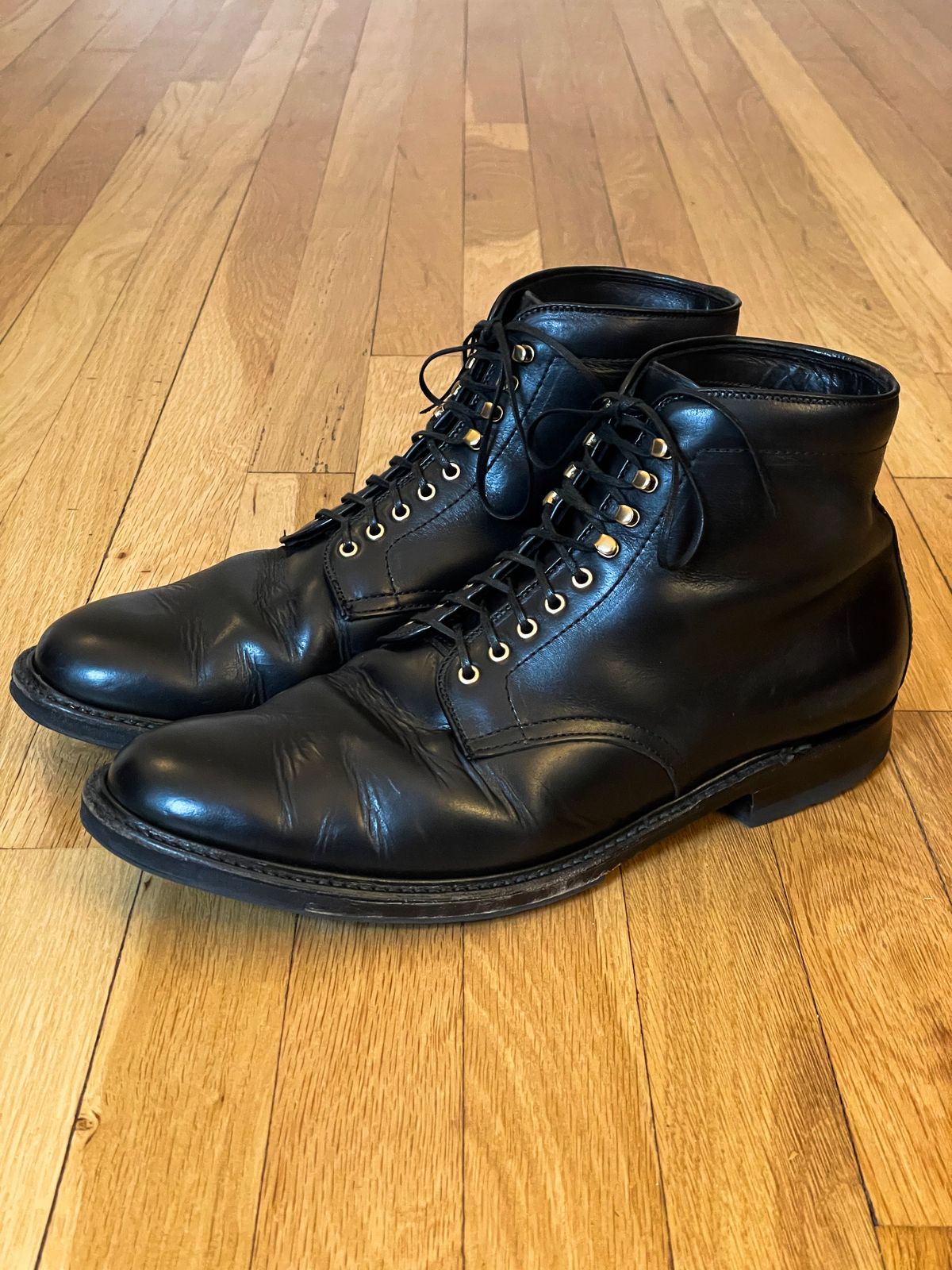 Photo by goodboots_badfeet on December 3, 2023 of the Alden Plain Toe Boot in Horween Black Chromexcel.