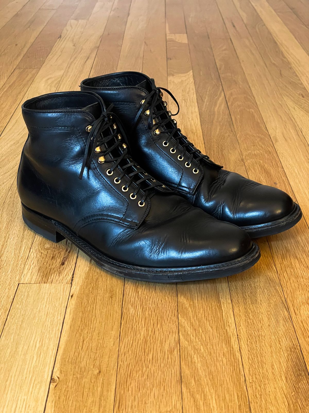 Photo by goodboots_badfeet on December 3, 2023 of the Alden Plain Toe Boot in Horween Black Chromexcel.