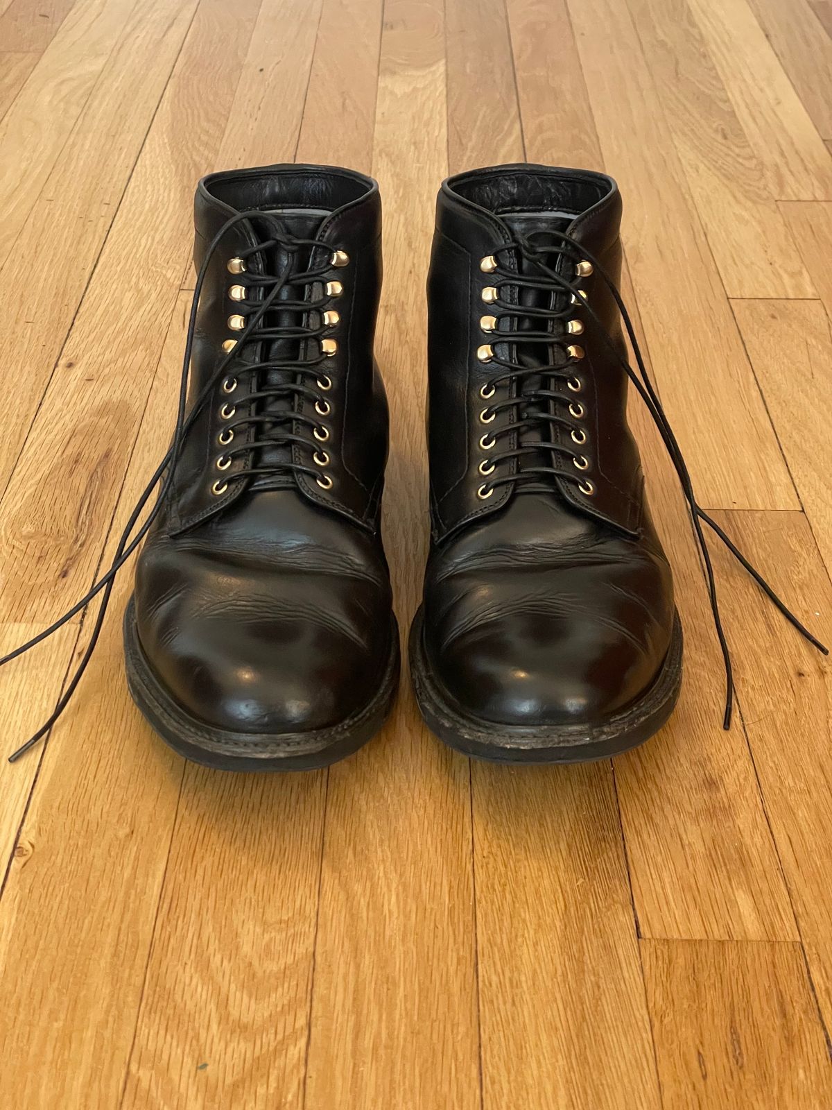 Photo by goodboots_badfeet on February 2, 2024 of the Alden Plain Toe Boot in Horween Black Chromexcel.