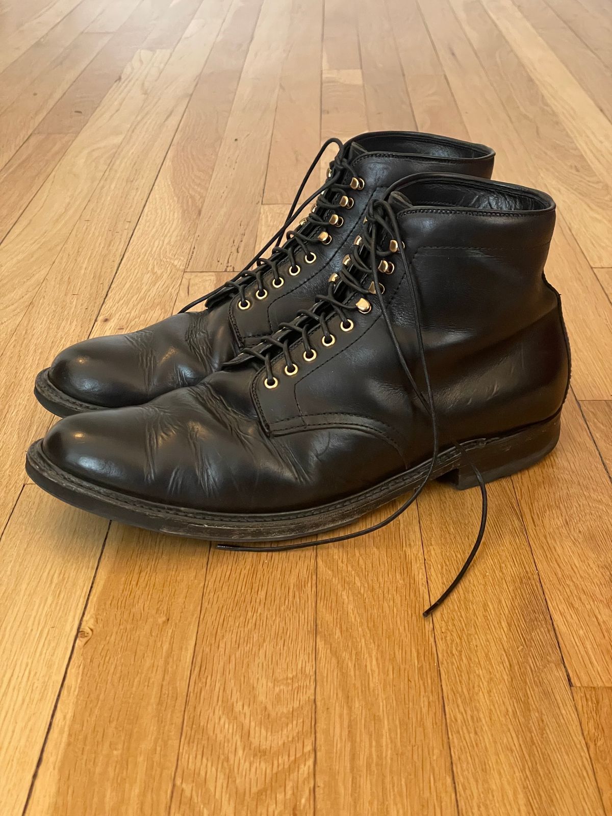 Photo by goodboots_badfeet on February 2, 2024 of the Alden Plain Toe Boot in Horween Black Chromexcel.