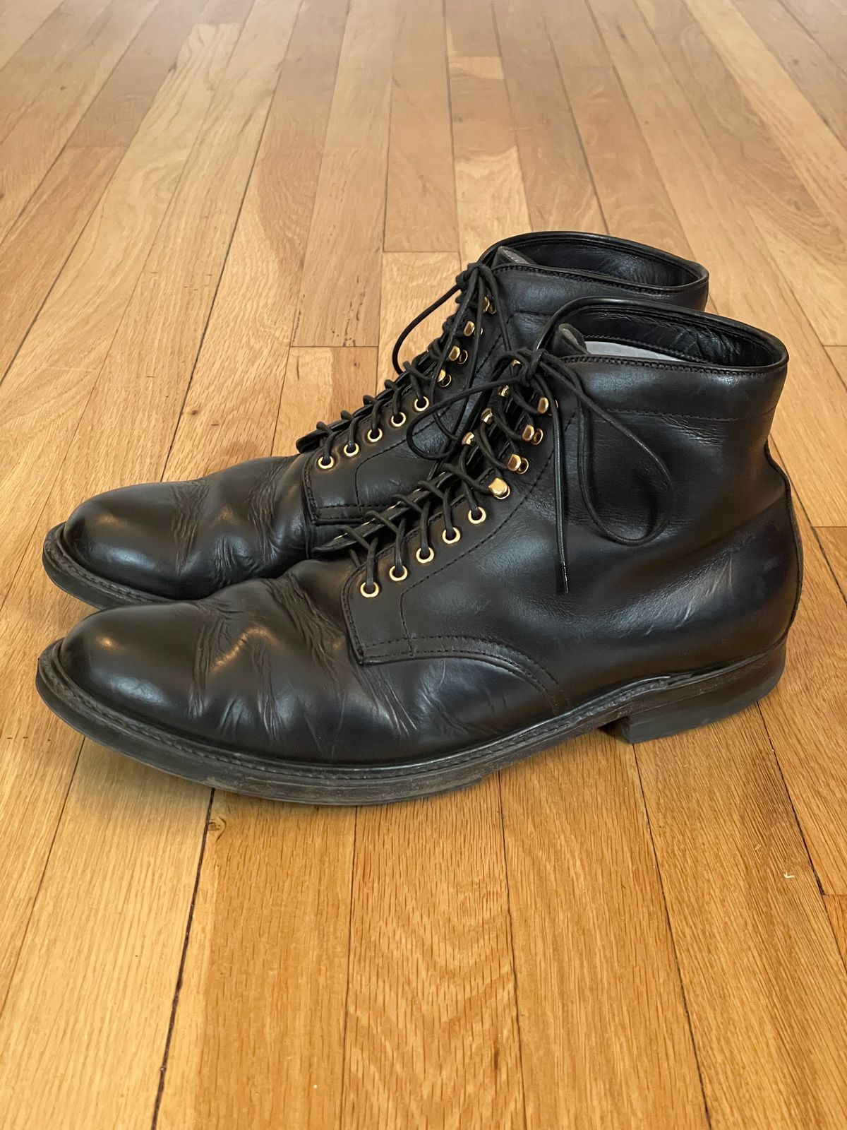 Photo by goodboots_badfeet on March 2, 2024 of the Alden Plain Toe Boot in Horween Black Chromexcel.