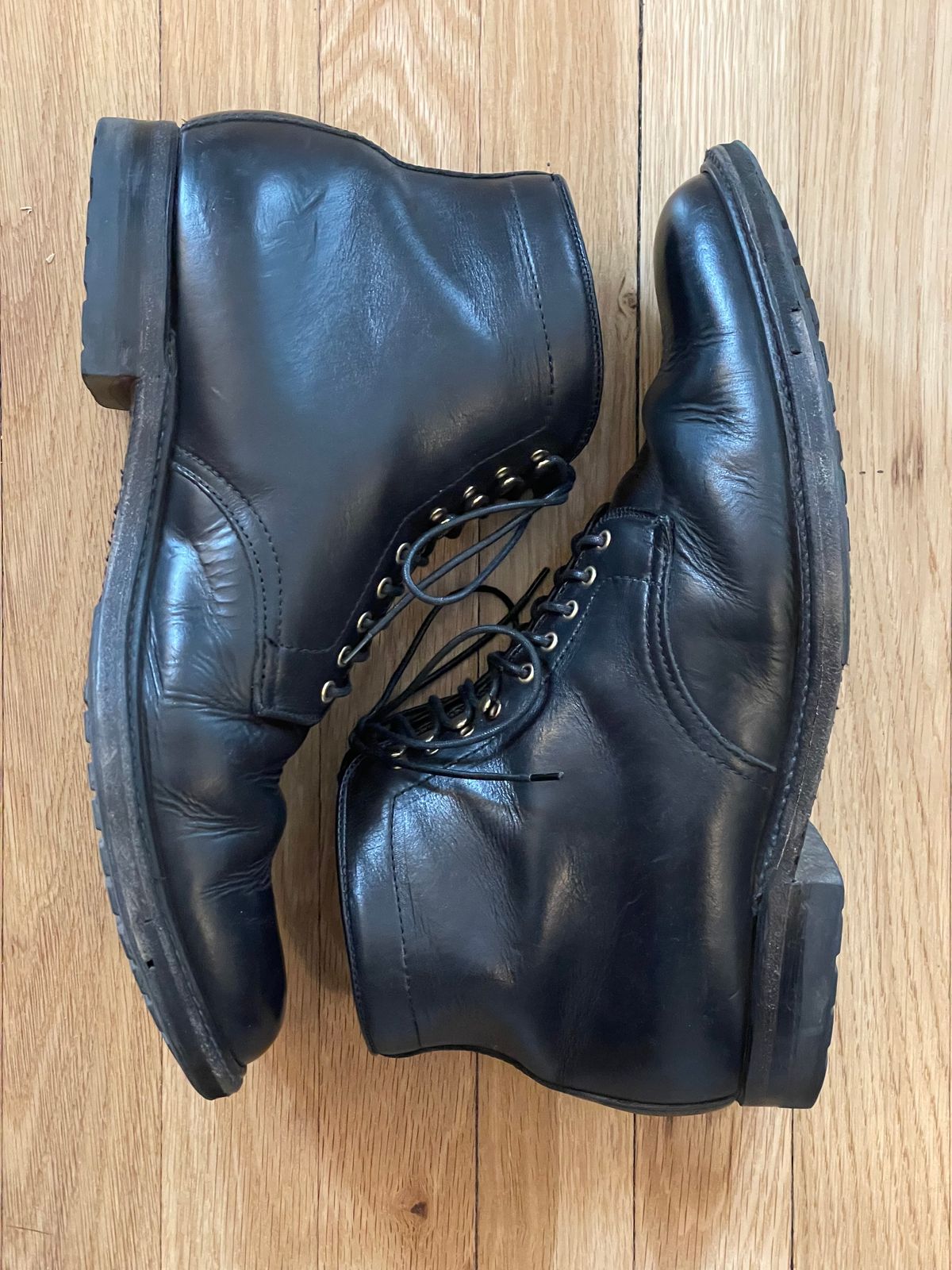 Photo by goodboots_badfeet on March 2, 2024 of the Alden Plain Toe Boot in Horween Black Chromexcel.