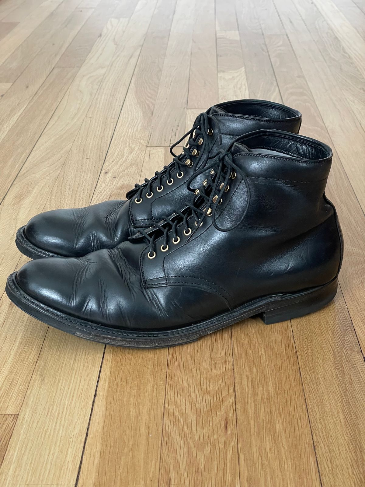 Photo by goodboots_badfeet on April 5, 2024 of the Alden Plain Toe Boot in Horween Black Chromexcel.