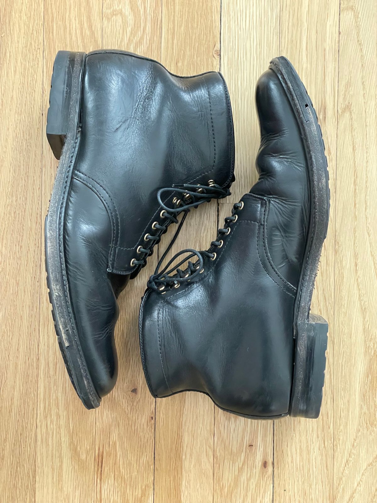 Photo by goodboots_badfeet on April 5, 2024 of the Alden Plain Toe Boot in Horween Black Chromexcel.